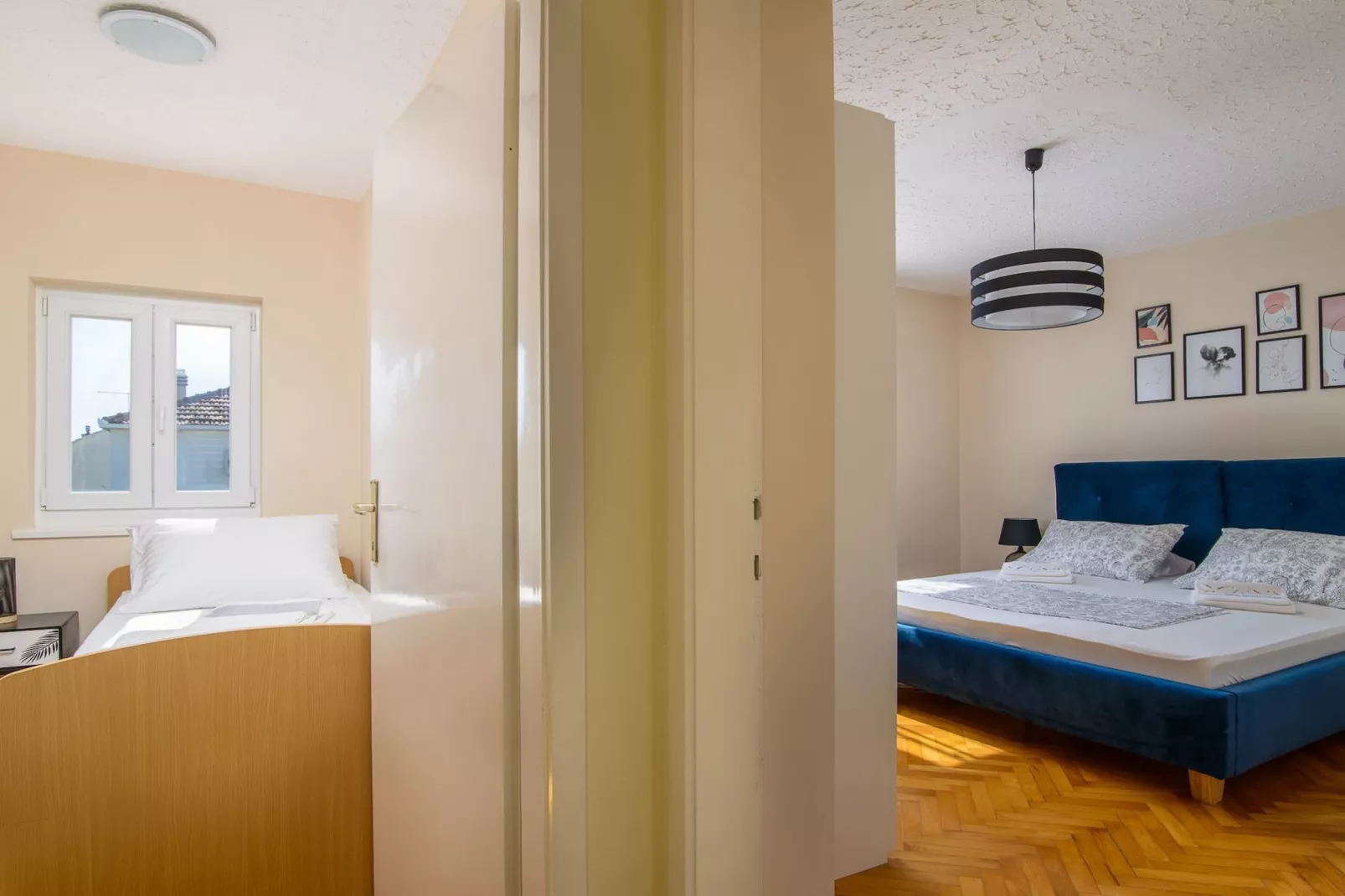 Modern Apartment Near Trogir Beach with Sea View Terrace and Lounge Area - Two Bedroom Apartment - Slaapkamer