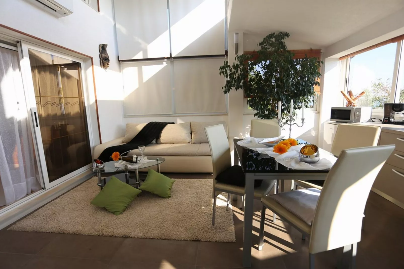Okrug Gornji Luxurious Escape Villa with Pool - Five Bedroom Villa with Pool - Keuken