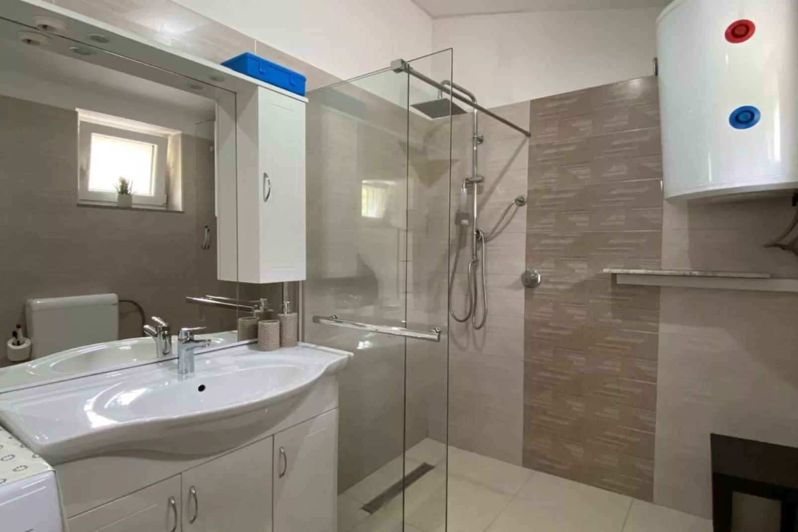 Luxury Lovran Apartments with Swimming Pool - Standard One Bedroom Apartment - Badkamer