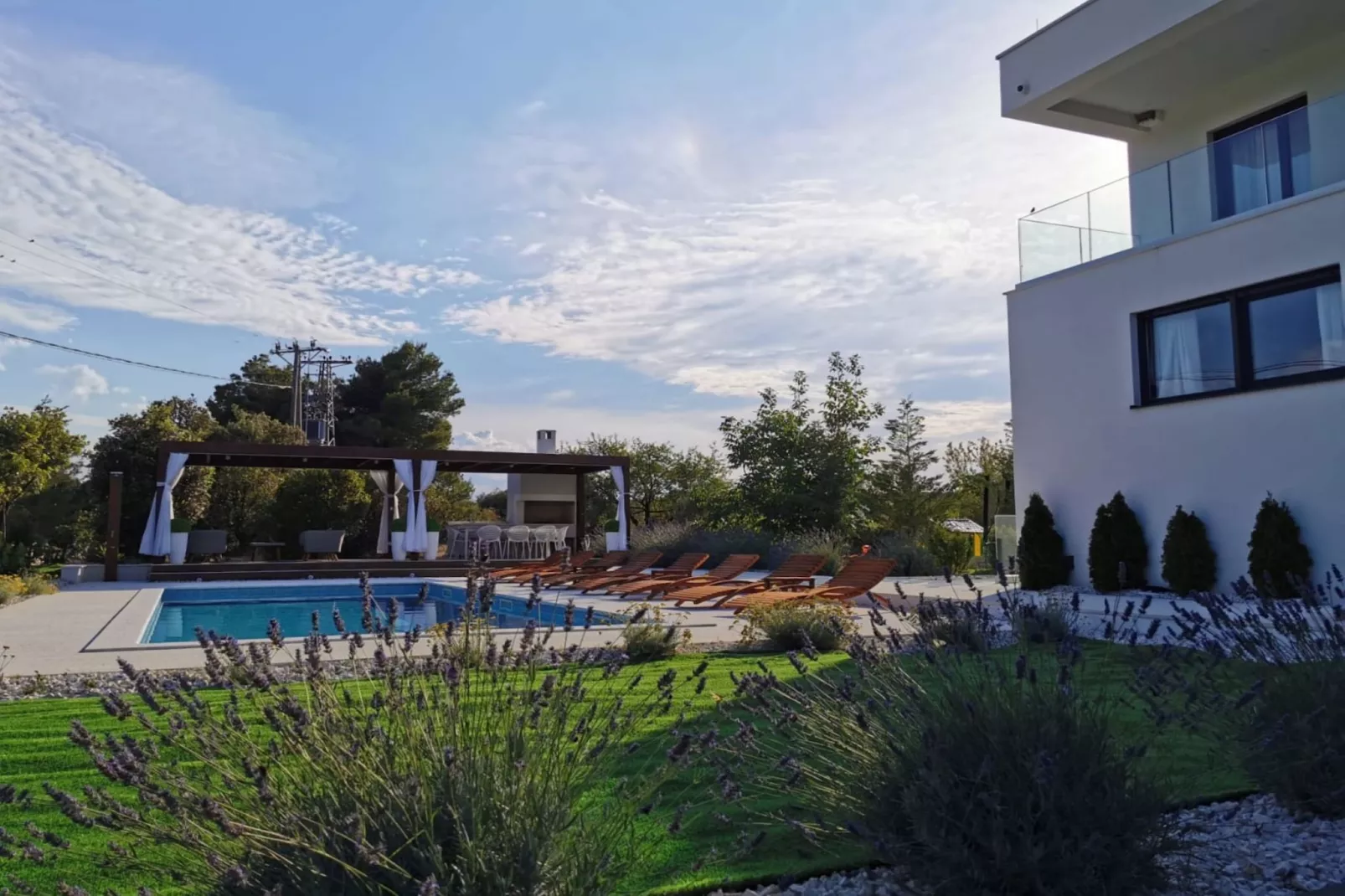 Four Bedroom Villa - Buitenlucht