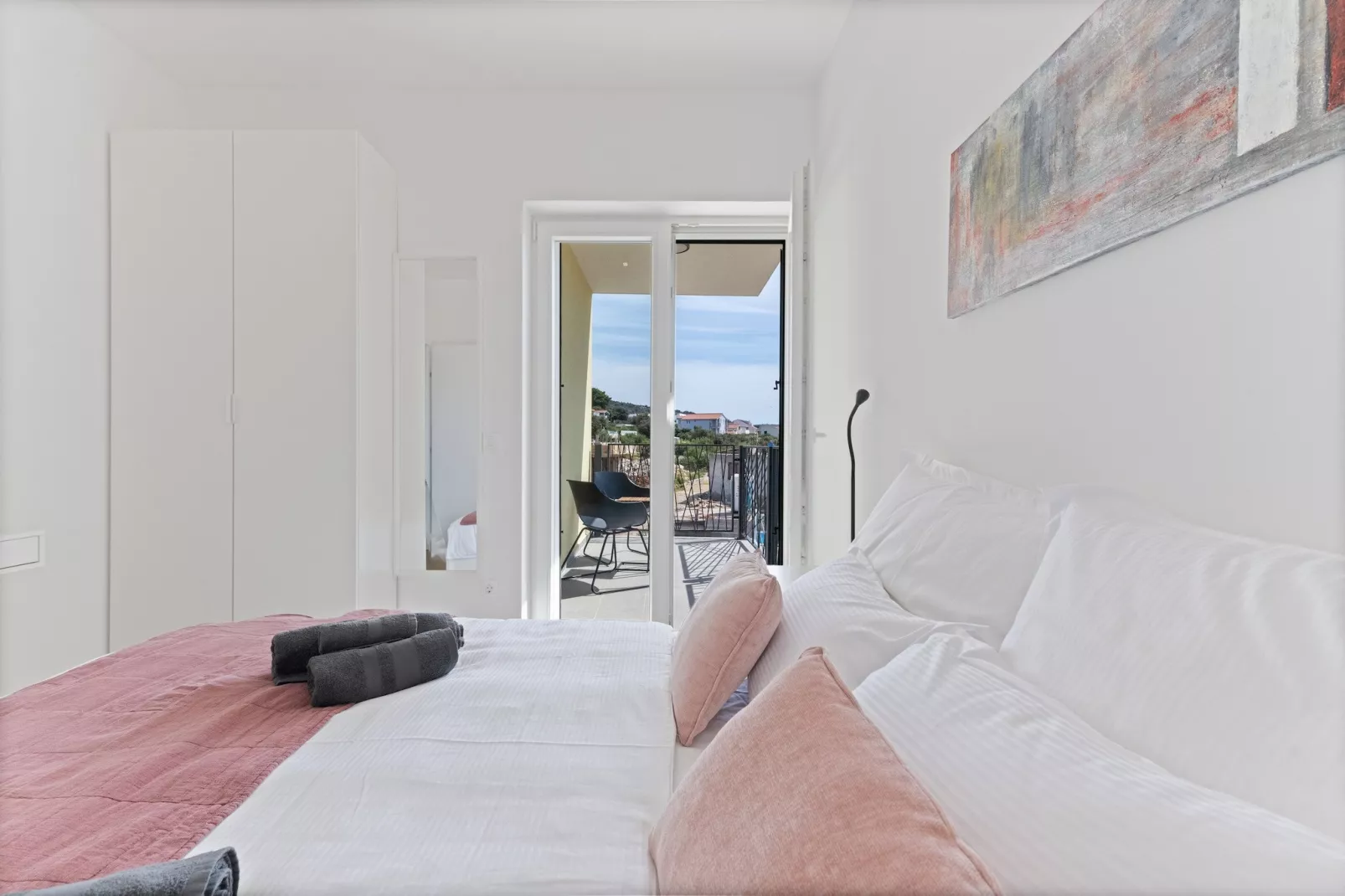 Luxury Living at Horizon Retreat - Deluxe Two Bedroom Apartment (owner  West S6) - Slaapkamer