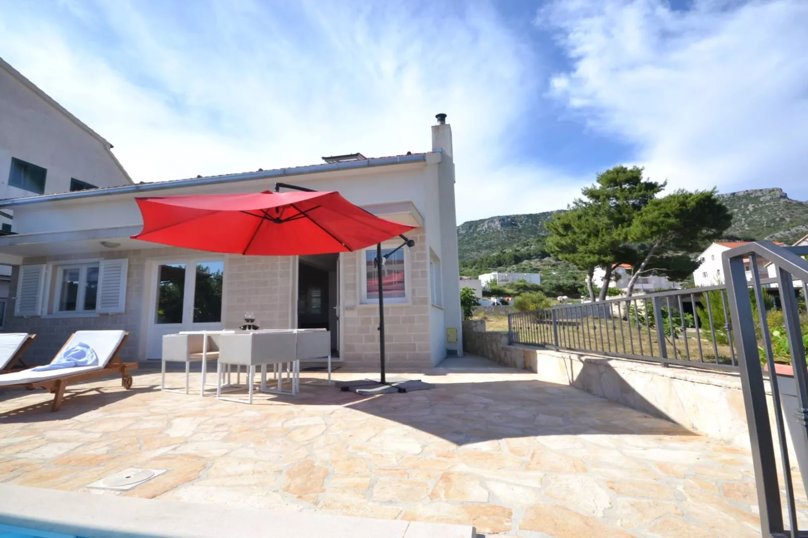 Marvelous Escape Bol Island Villa with Pool - Three Bedroom Villa with Pool - Buitenlucht