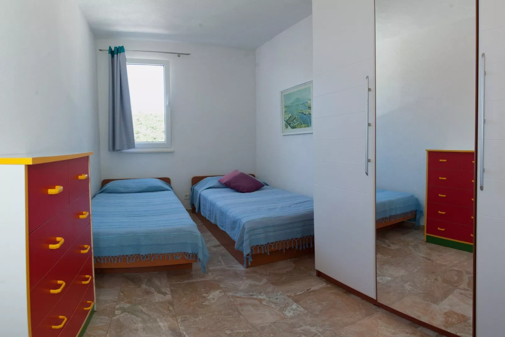 Wonderful Visinisce Apartments with Terrace and Sea Views - Standard Three Bedroom Apartment (Owner 2) - Slaapkamer