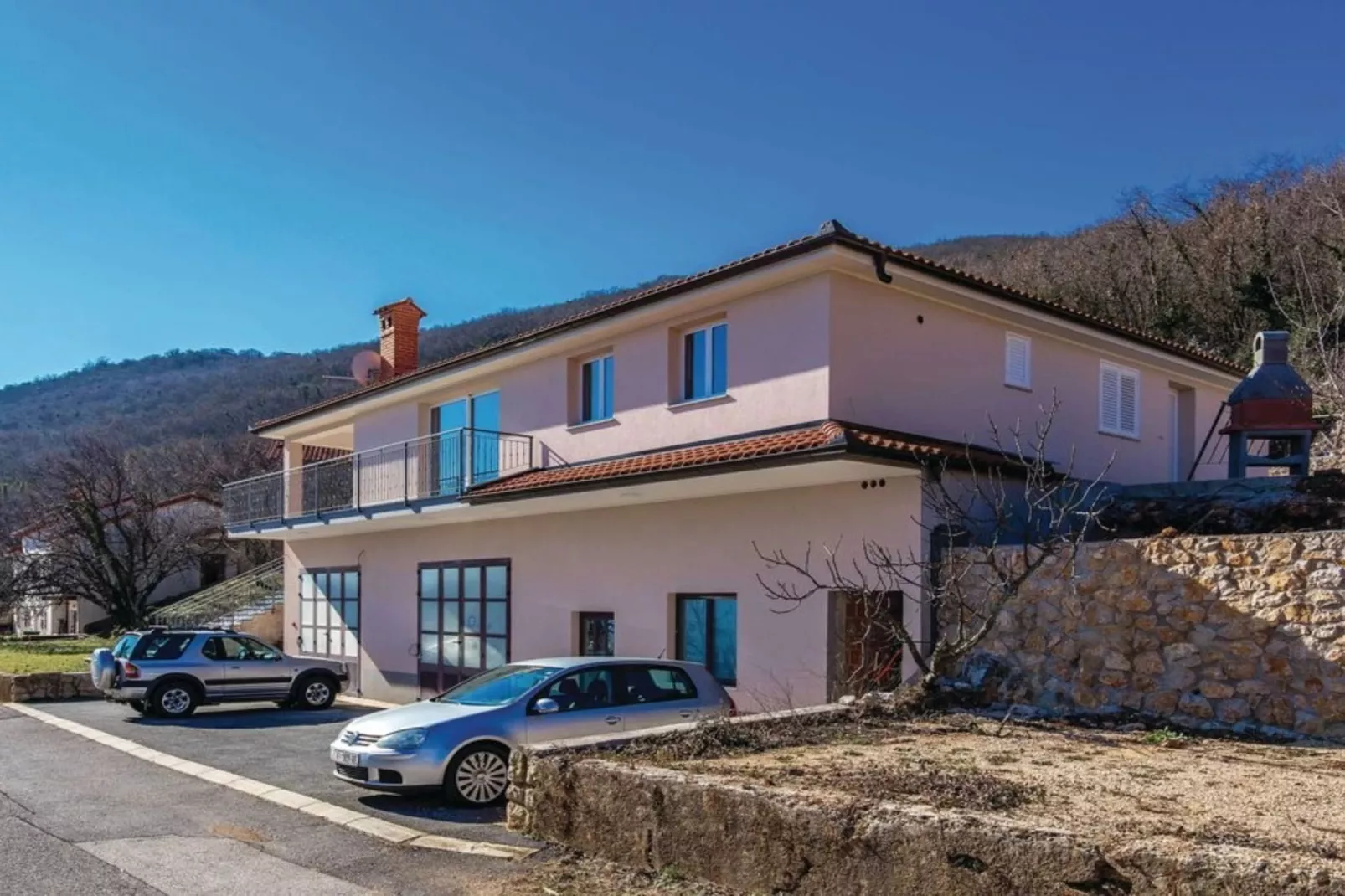 Cozy One Bedroom Apartment with Terrace - One Bedroom Apartment - Buitenlucht