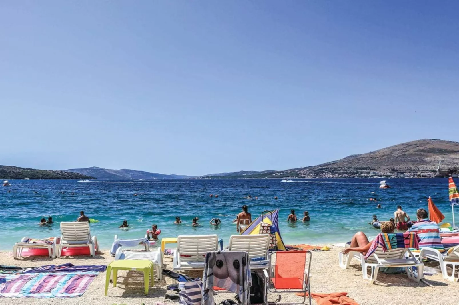 Holiday Home by the Sea with Terrace & Ocean Views on Čiovo - Two Bedroom Holiday Home - Sfeer
