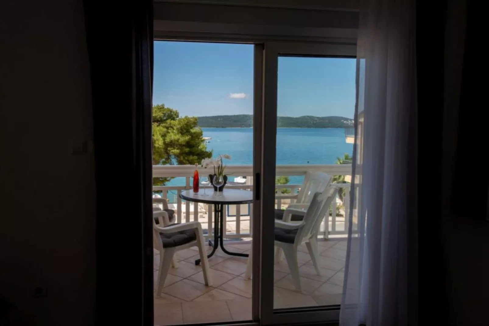 Villa Tomi - Comfort One Bedroom Apartment (11) - Terrasbalkon