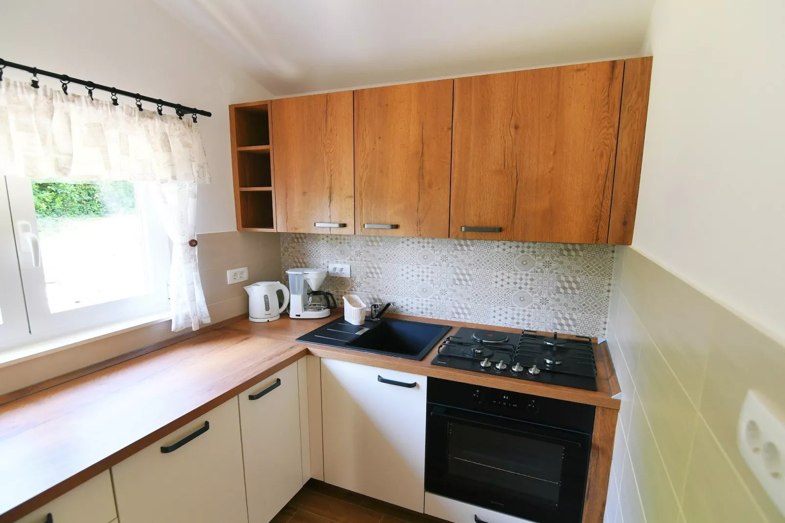 Charming Holiday Home with Terrace and Garden - One Bedroom Holiday Home - Keuken