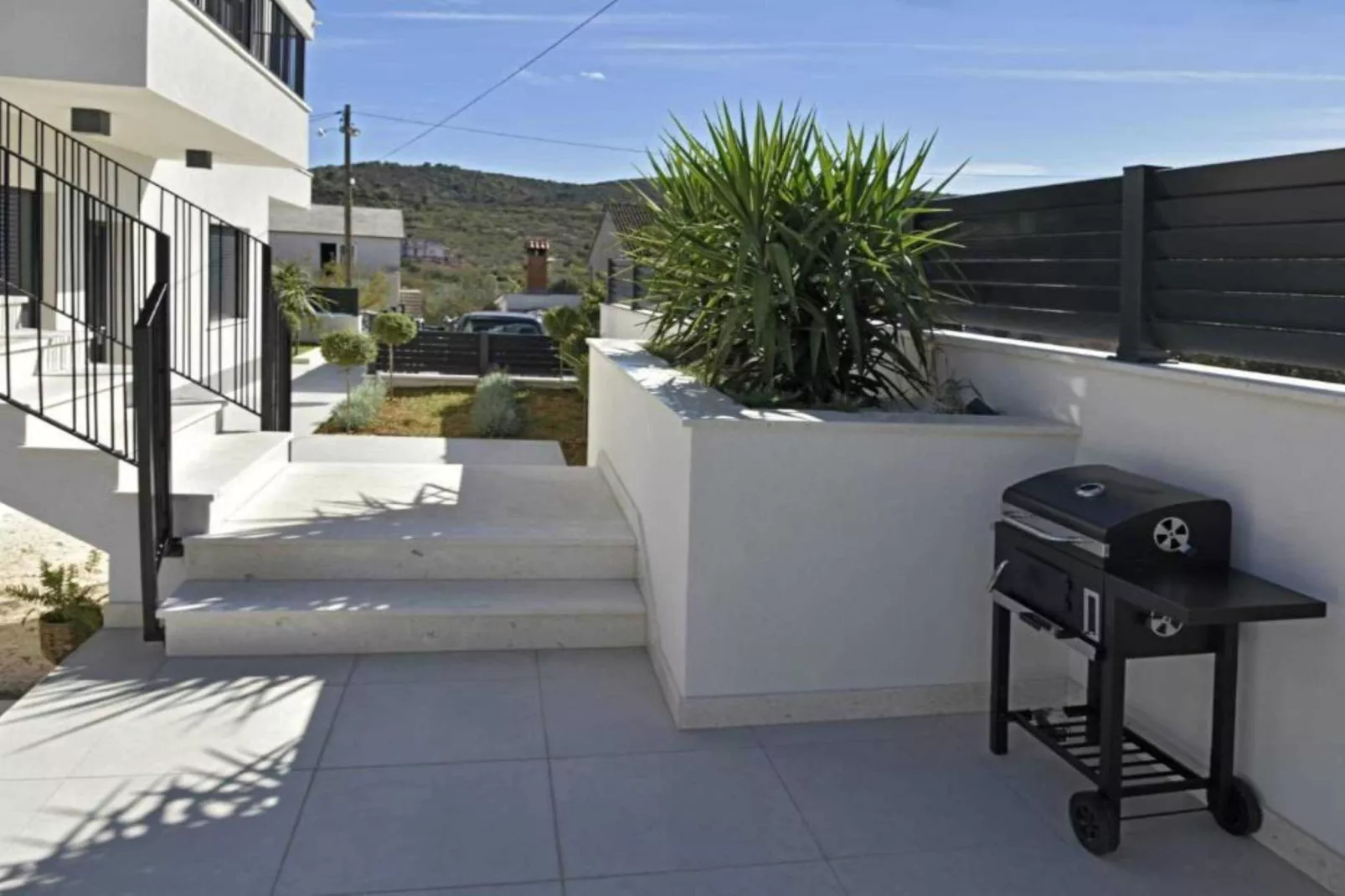 Luxury Slatine Apartments with Terrace and Garden - One Bedroom Apartment with Terrace - Buitenlucht