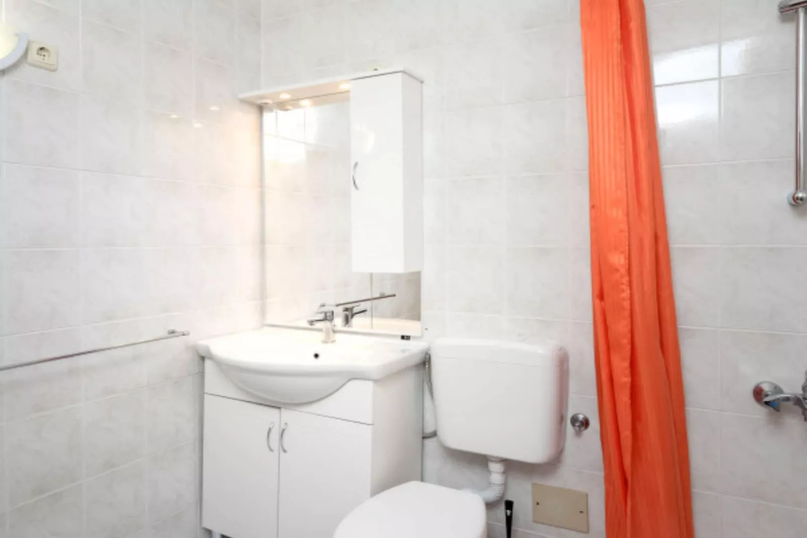 Two-Bedroom Apartment (A5) - Badkamer