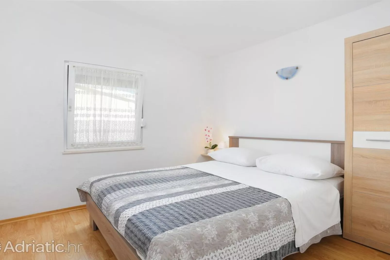 Holiday Home Nada Rogoznica - Six Bedroom Holiday Home - Slaapkamer