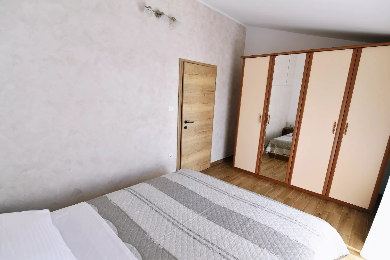 Charming Holiday Home with Terrace and Garden - One Bedroom Holiday Home - Slaapkamer