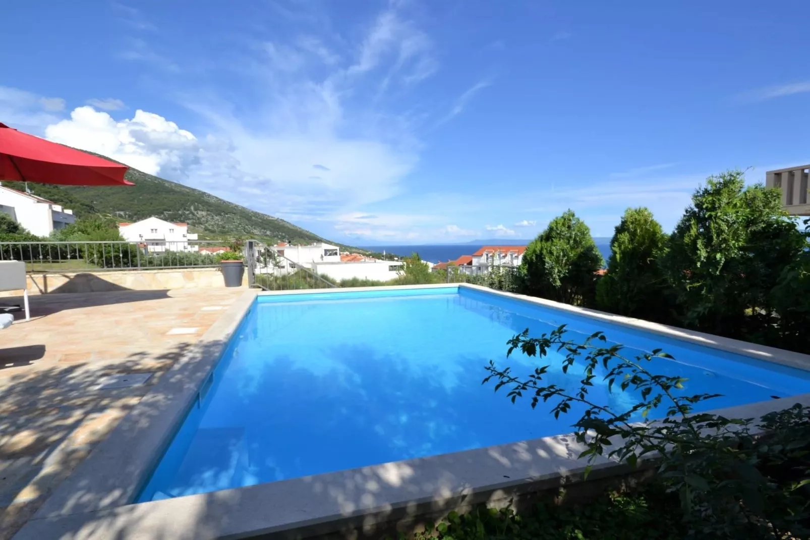 Marvelous Escape Bol Island Villa with Pool - Three Bedroom Villa with Pool - Zwembad