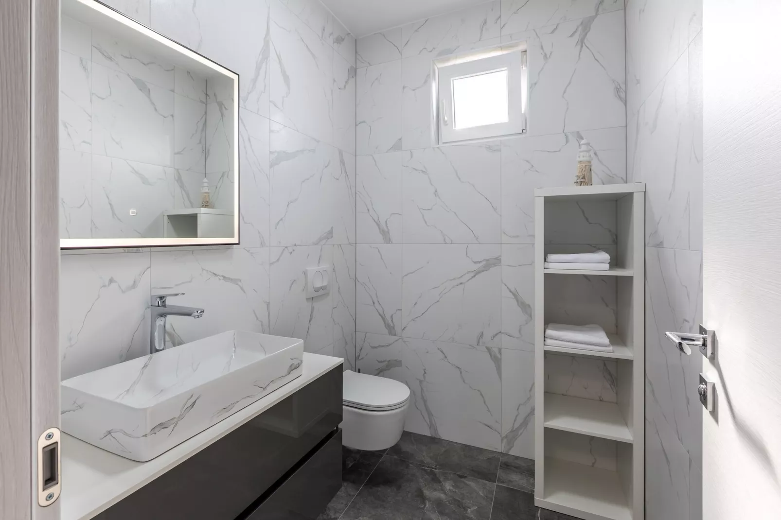 Scenic Kastel Luksic Apartments - Three Bedroom Apartment - Badkamer