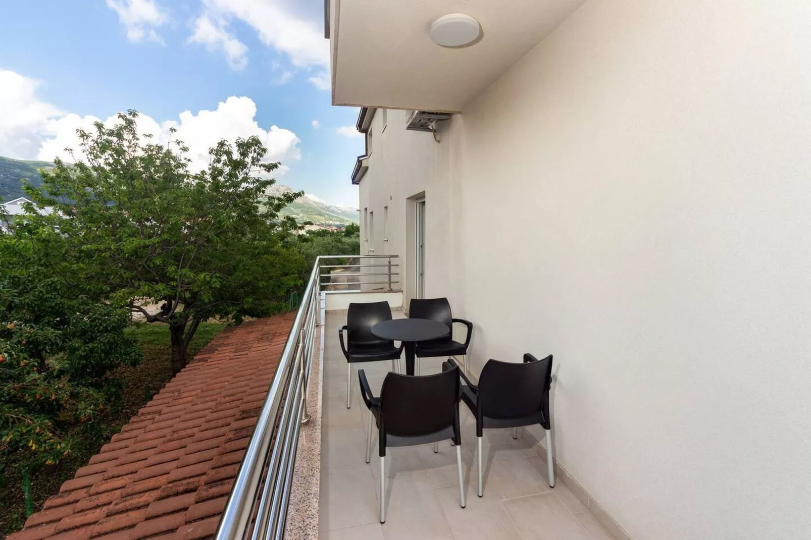 Modern Apartments with Private Balcony - Deluxe One Bedroom Apartment (Owner S3) - Terrasbalkon