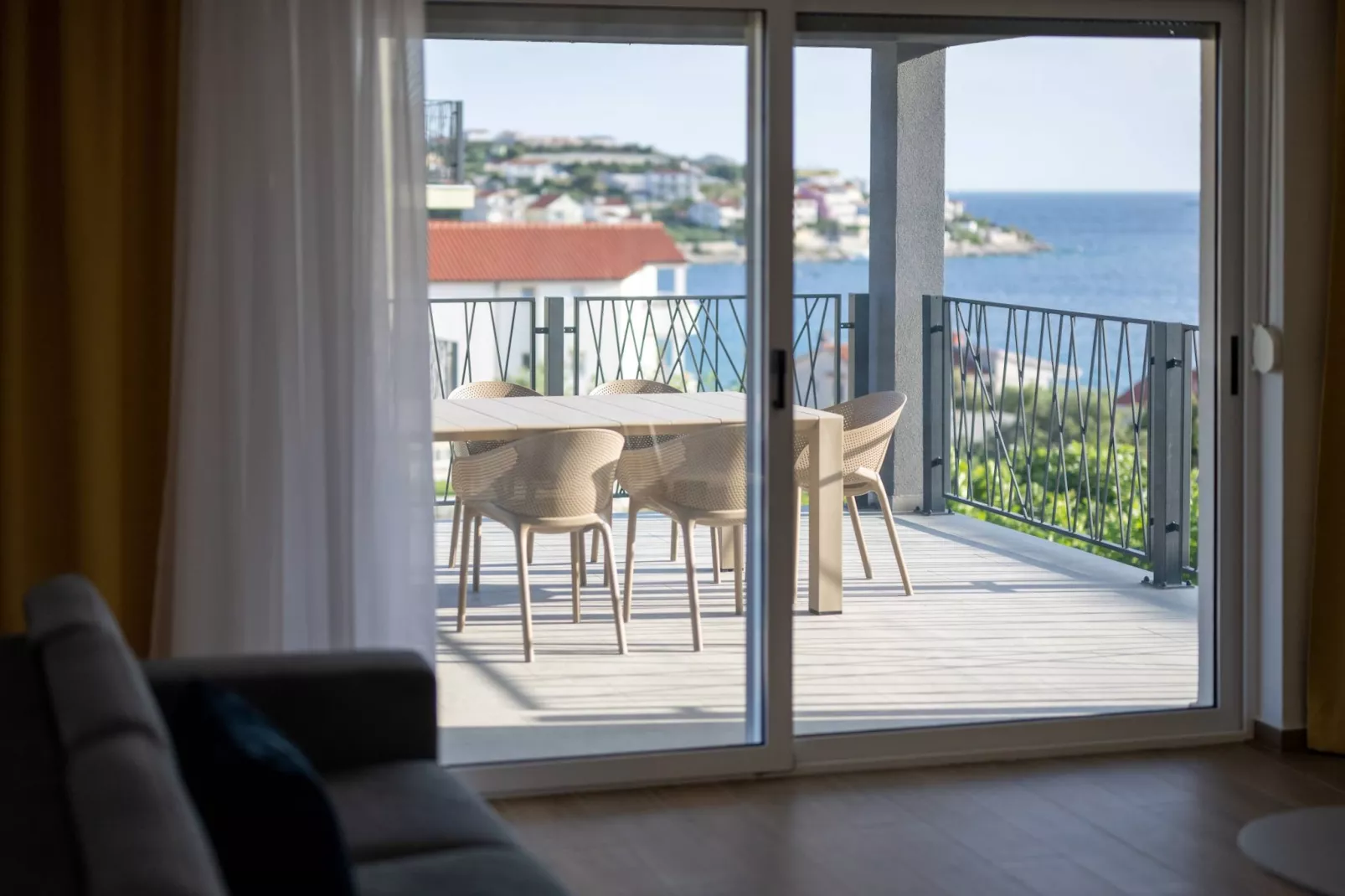 Luxury Living at Horizon Retreat - Comfort Three Bedroom Apartment (owner Central S8) - Terrasbalkon