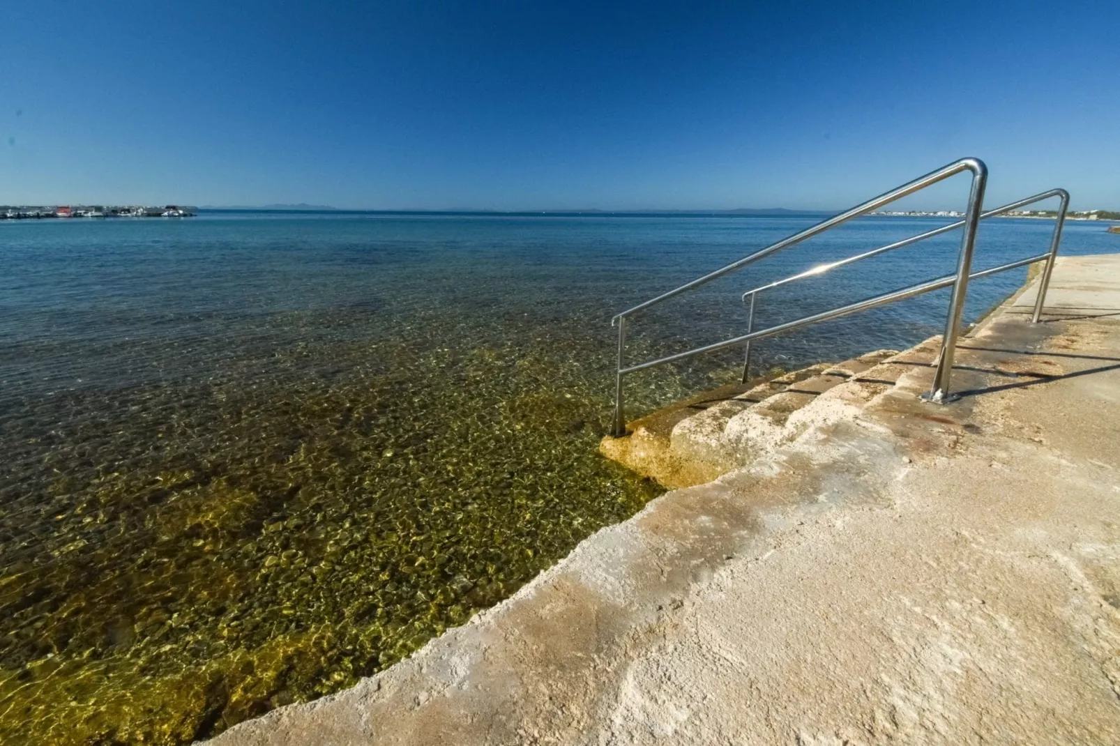 Apartment Kostanjevac - Two Bedroom Apartment with Terrace and Sea View - Sfeer