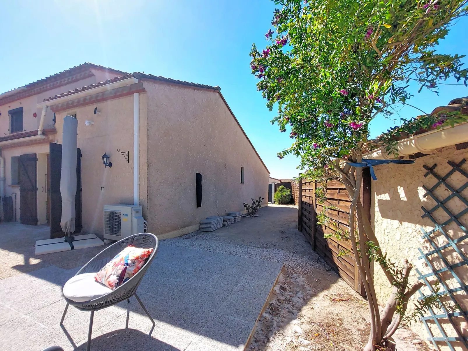 Le Mas des Oliviers - Buiten