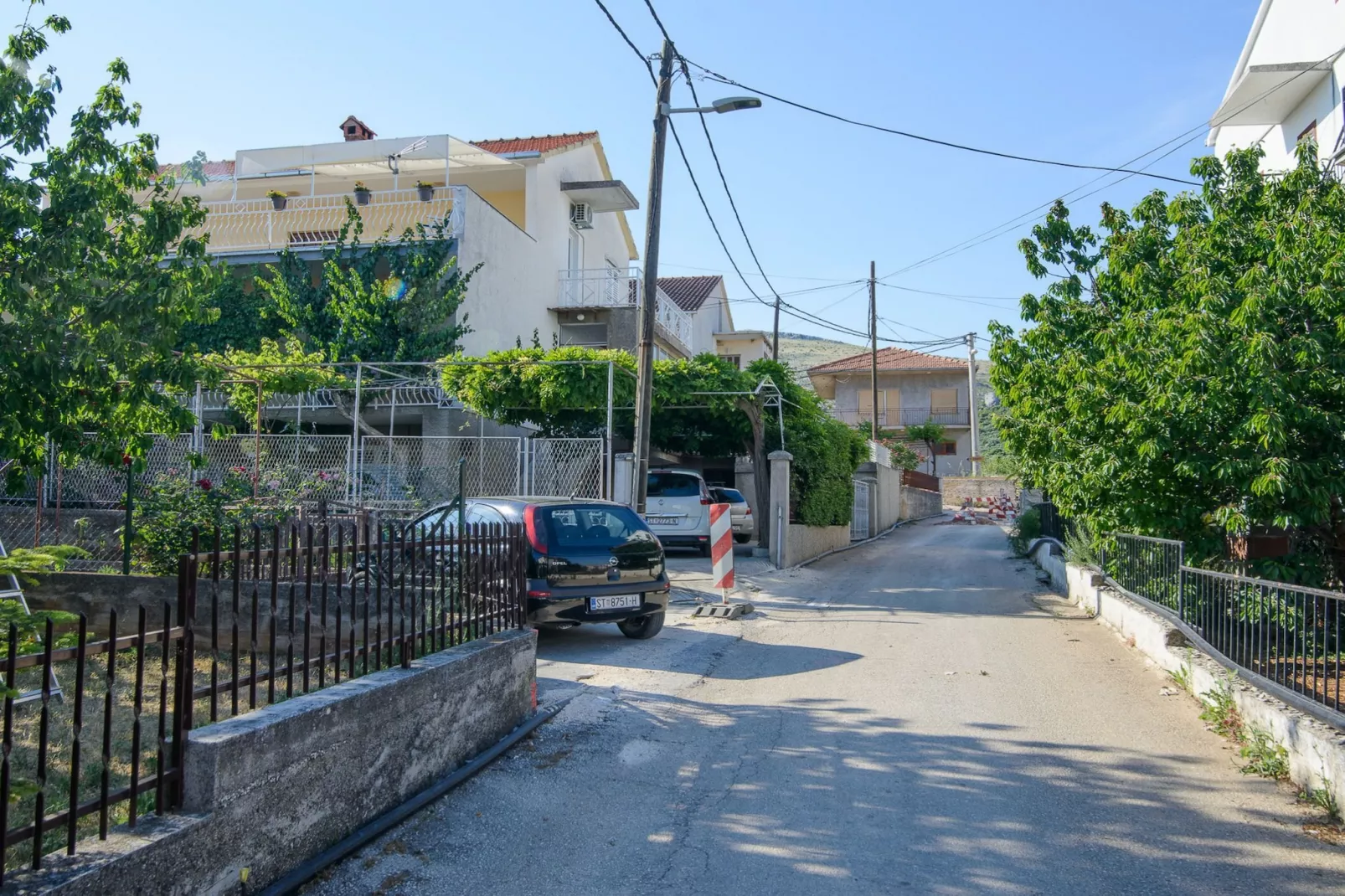 Modern Apartment Near Trogir Beach with Sea View Terrace and Lounge Area - Two Bedroom Apartment - Buitenlucht