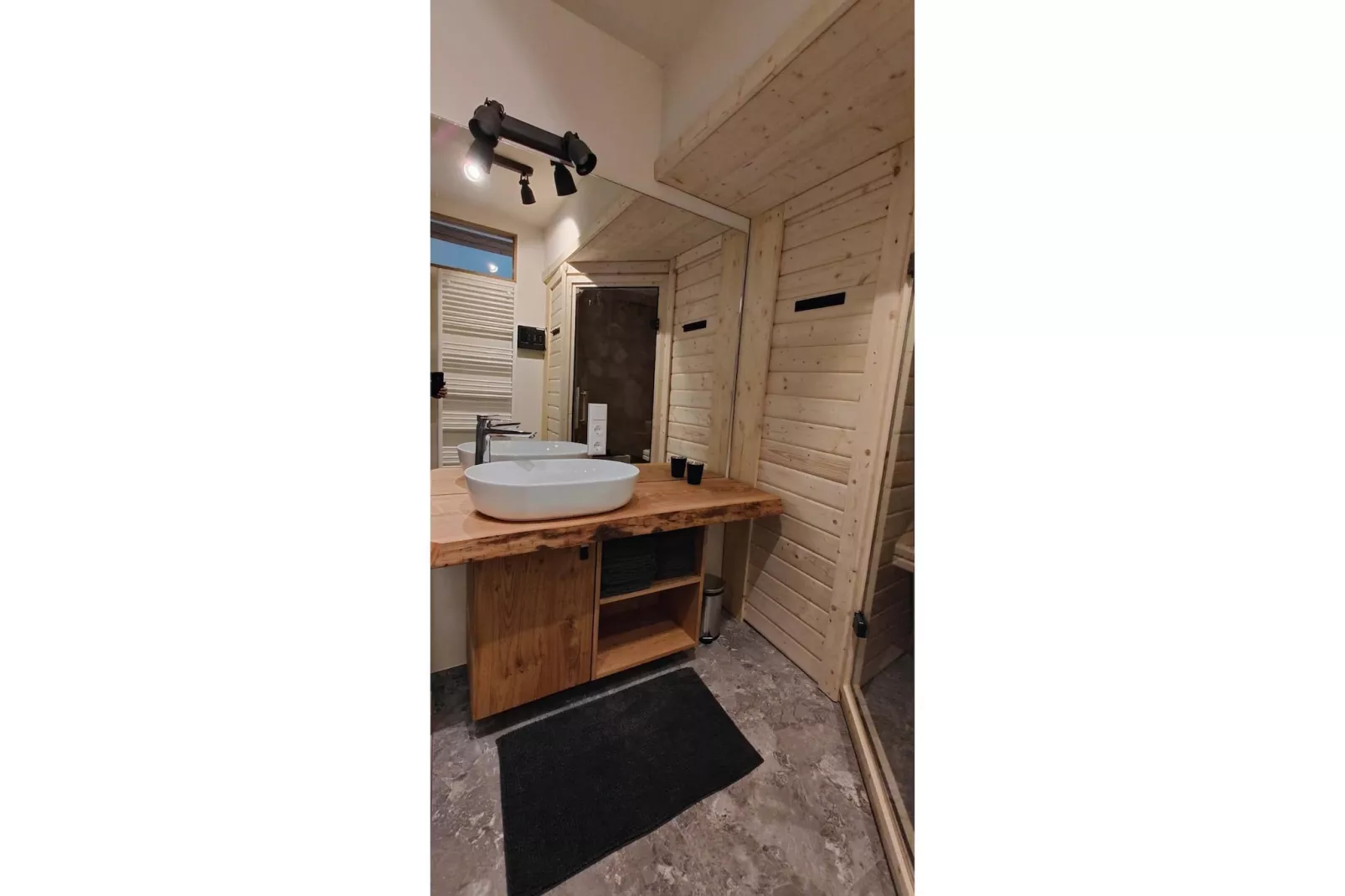 522 1P 40€(6) Schulz - Badkamer