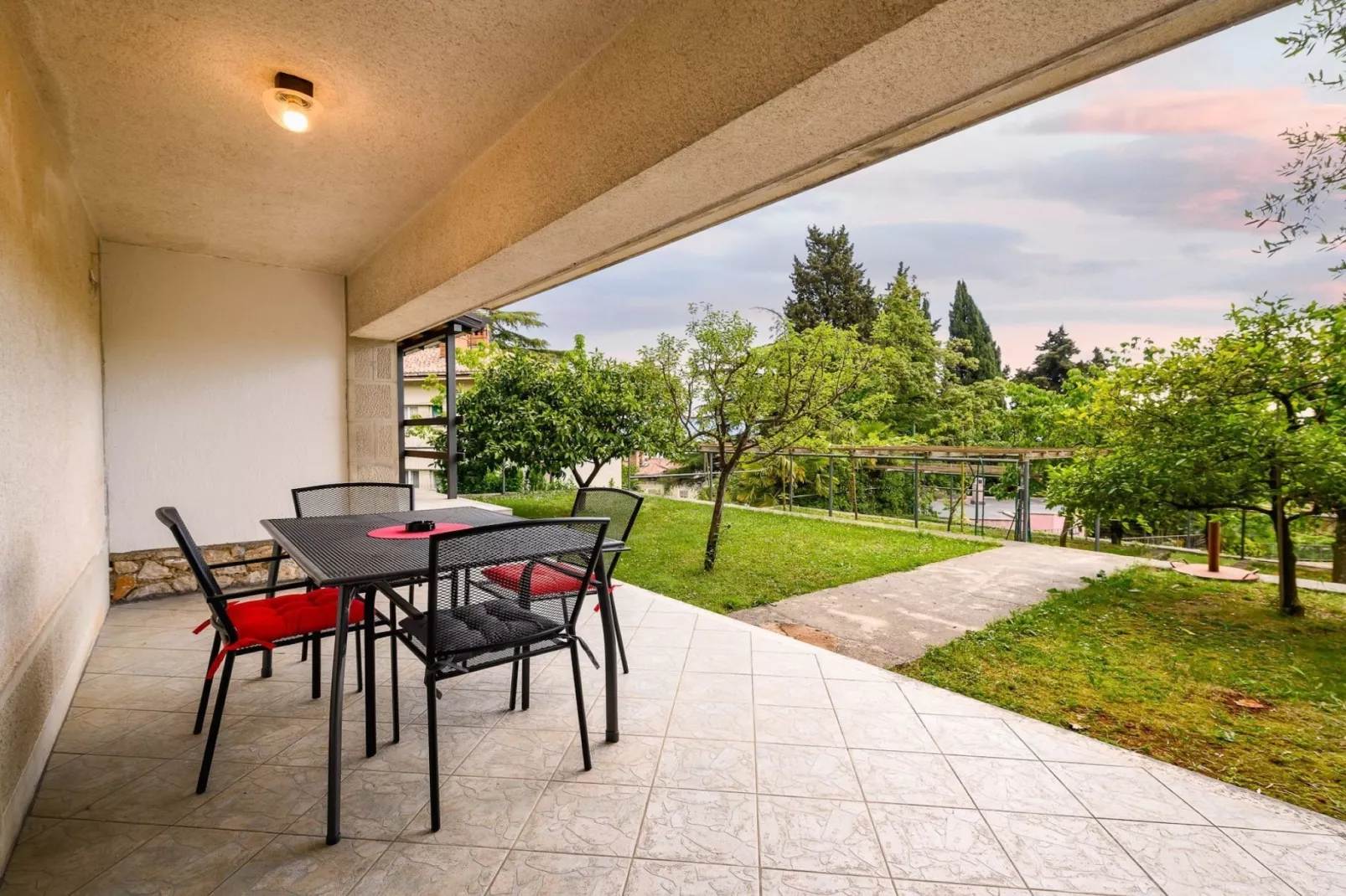 Charming Lovran Apartments with Wonderful Sea View - Two Bedroom Apartment - Buitenlucht