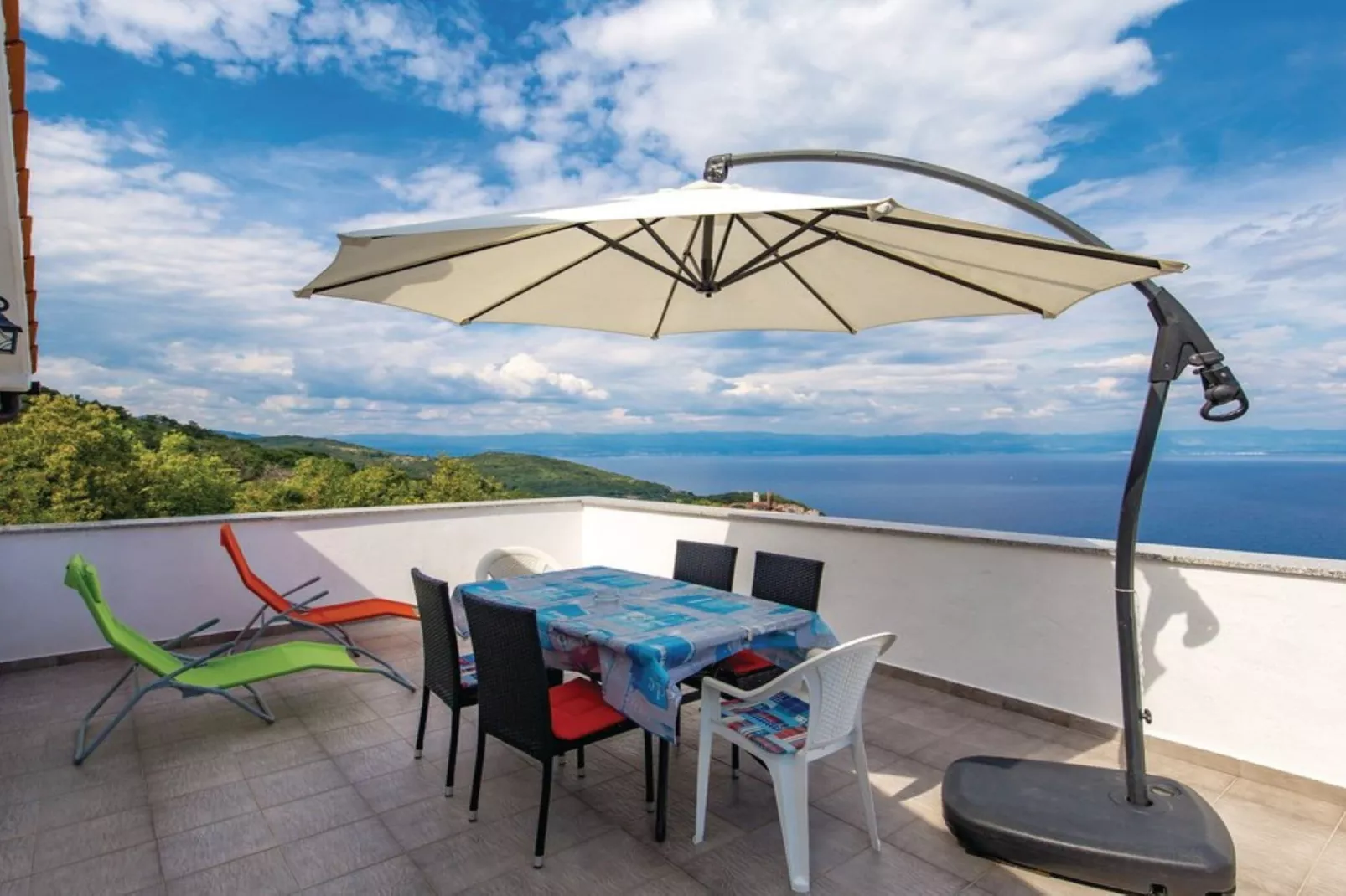 Scenic Seafront Brsec Apartment - Three Bedroom Apartment  with Terrace - Terras