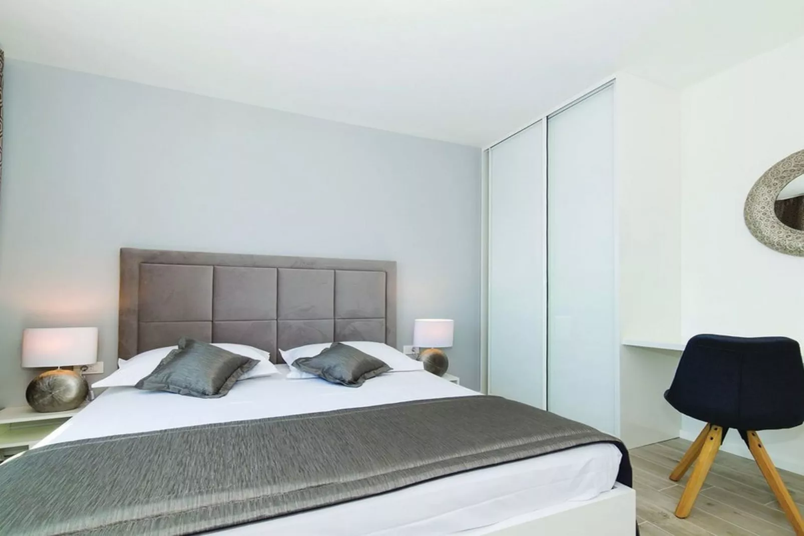 Modern Kastel Villa with Private Pool, Gym, and Large Outdoor Space - Eight Bedroom Villa - Slaapkamer