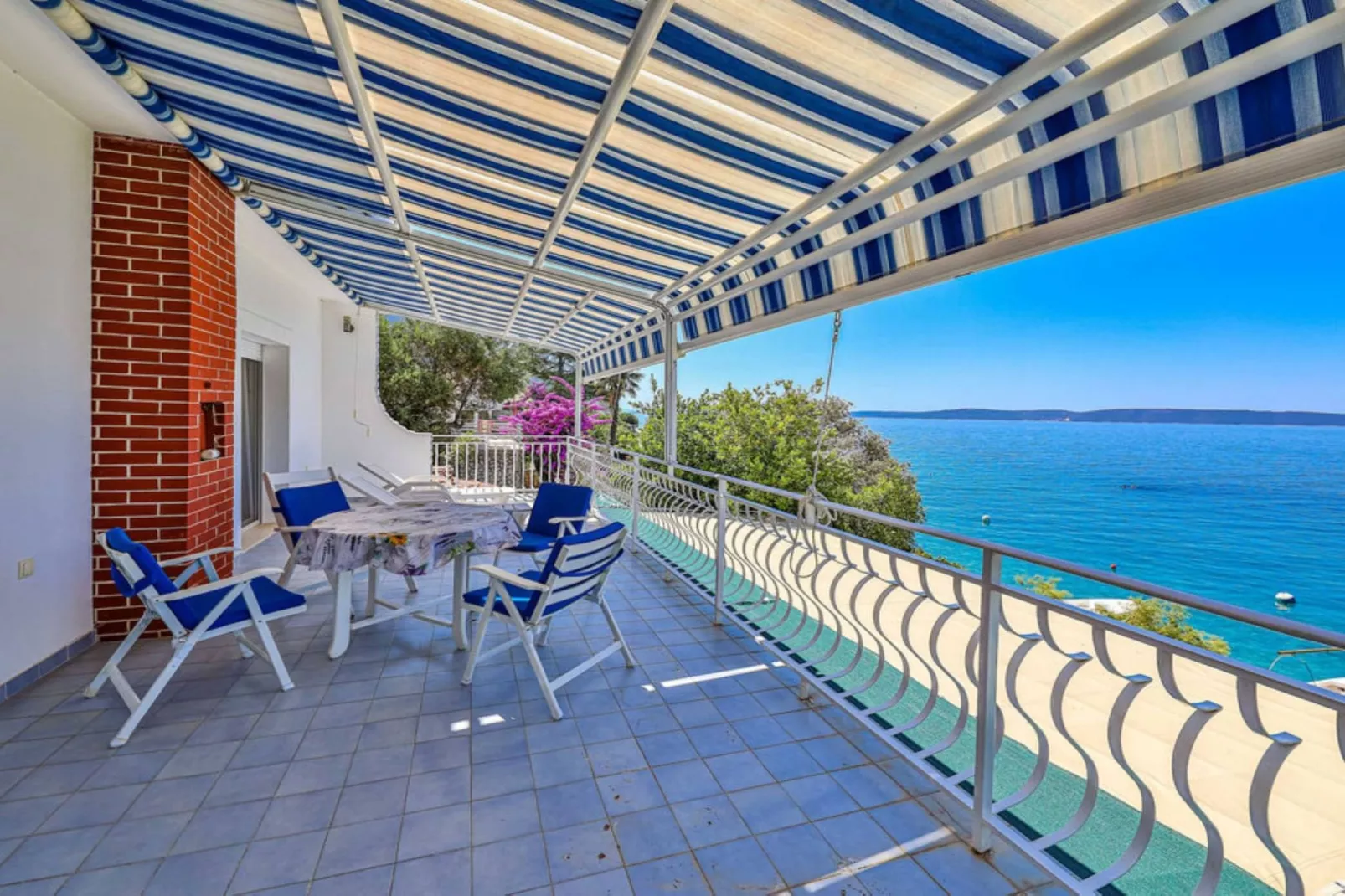 Holiday Home by the Sea with Terrace & Ocean Views on Čiovo - Two Bedroom Holiday Home - Terras