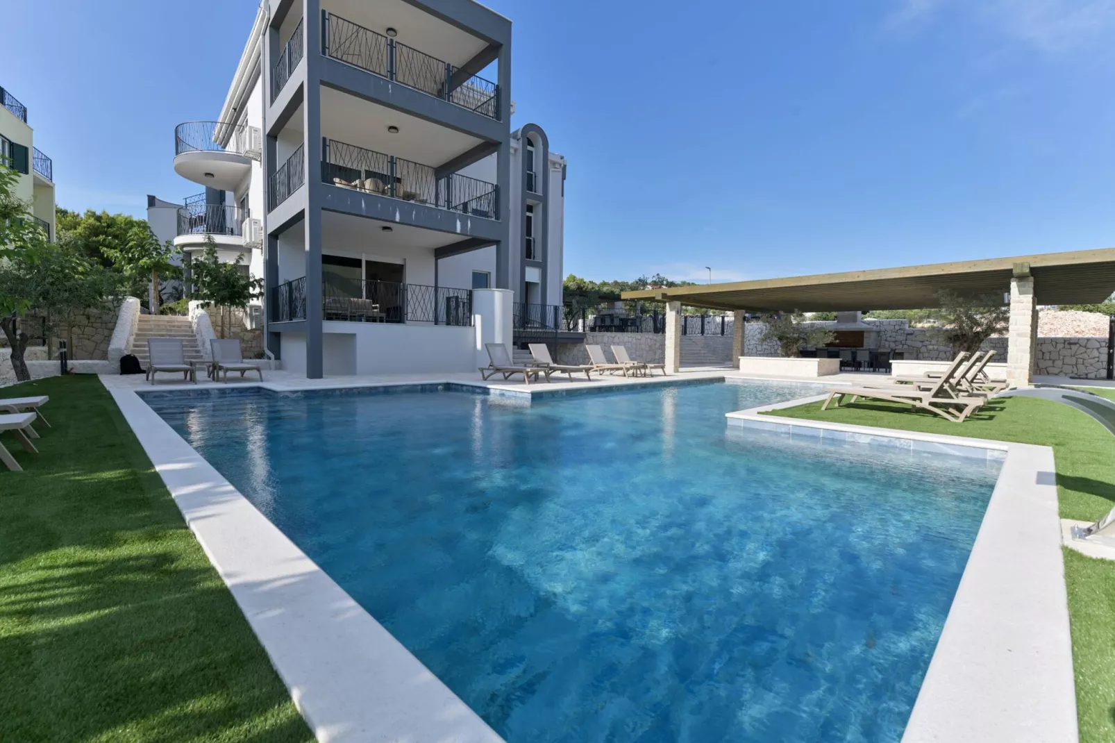 Luxury Living at Horizon Retreat - Premium Two Bedroom Apartment (owner West S5) - Zwembad