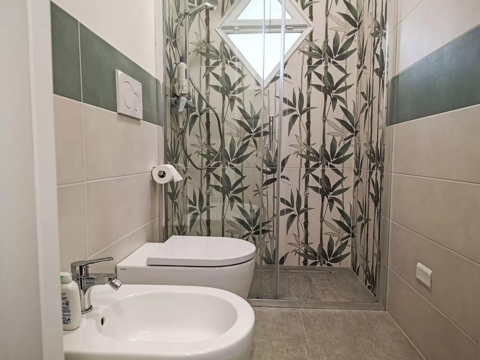 Titti e Giba - Binnen