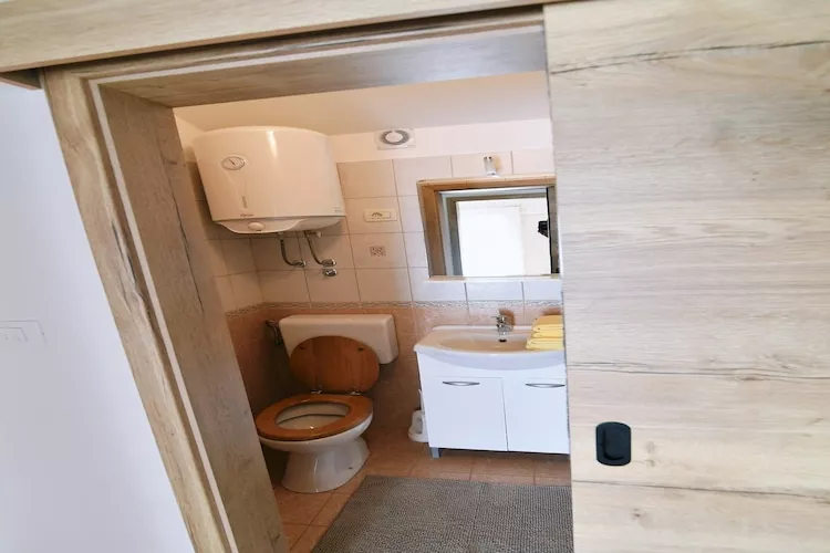 Charming Holiday Home with Terrace and Garden - One Bedroom Holiday Home - Badkamer