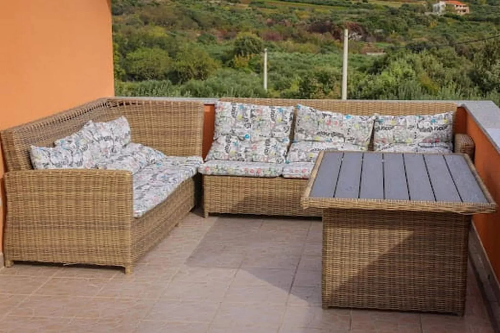 Exclusive Elegant Villa with Pool in Kastel Novi - Seven Bedroom Villa with Pool - Terrasbalkon
