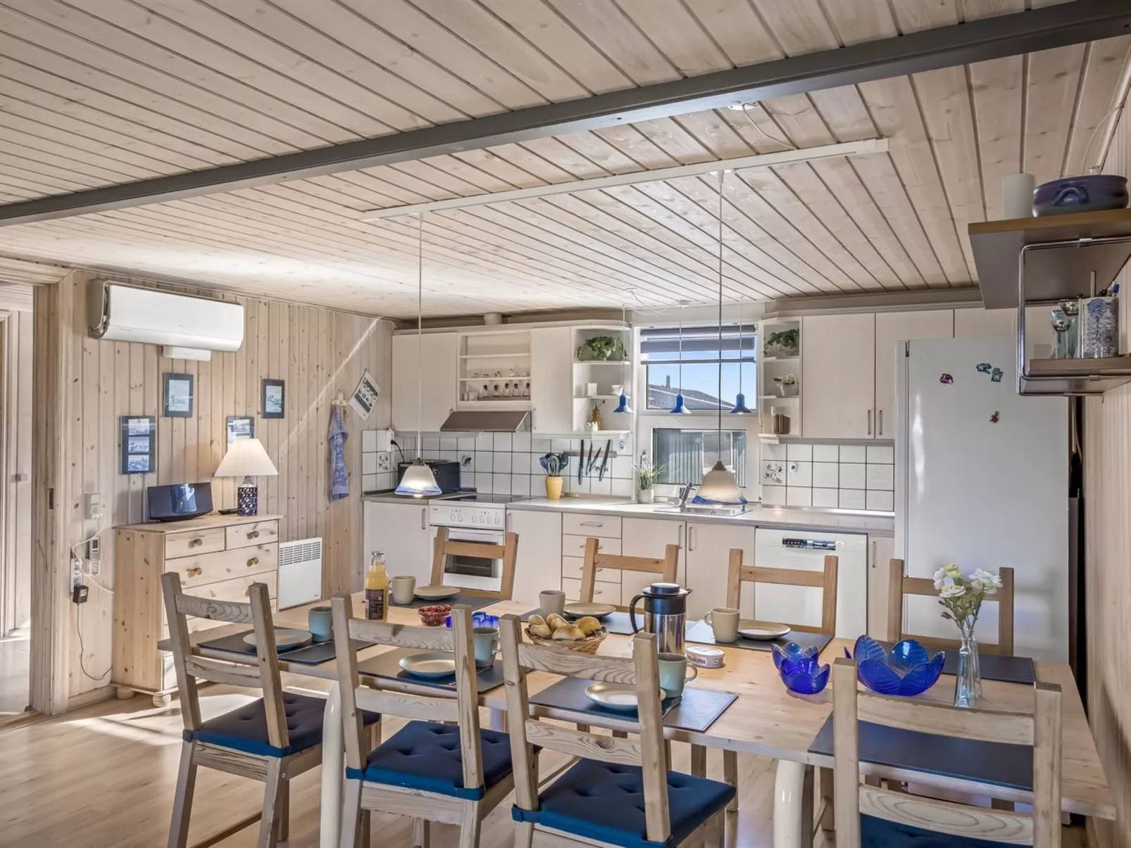 "Vili" - 441m from the sea - Binnen