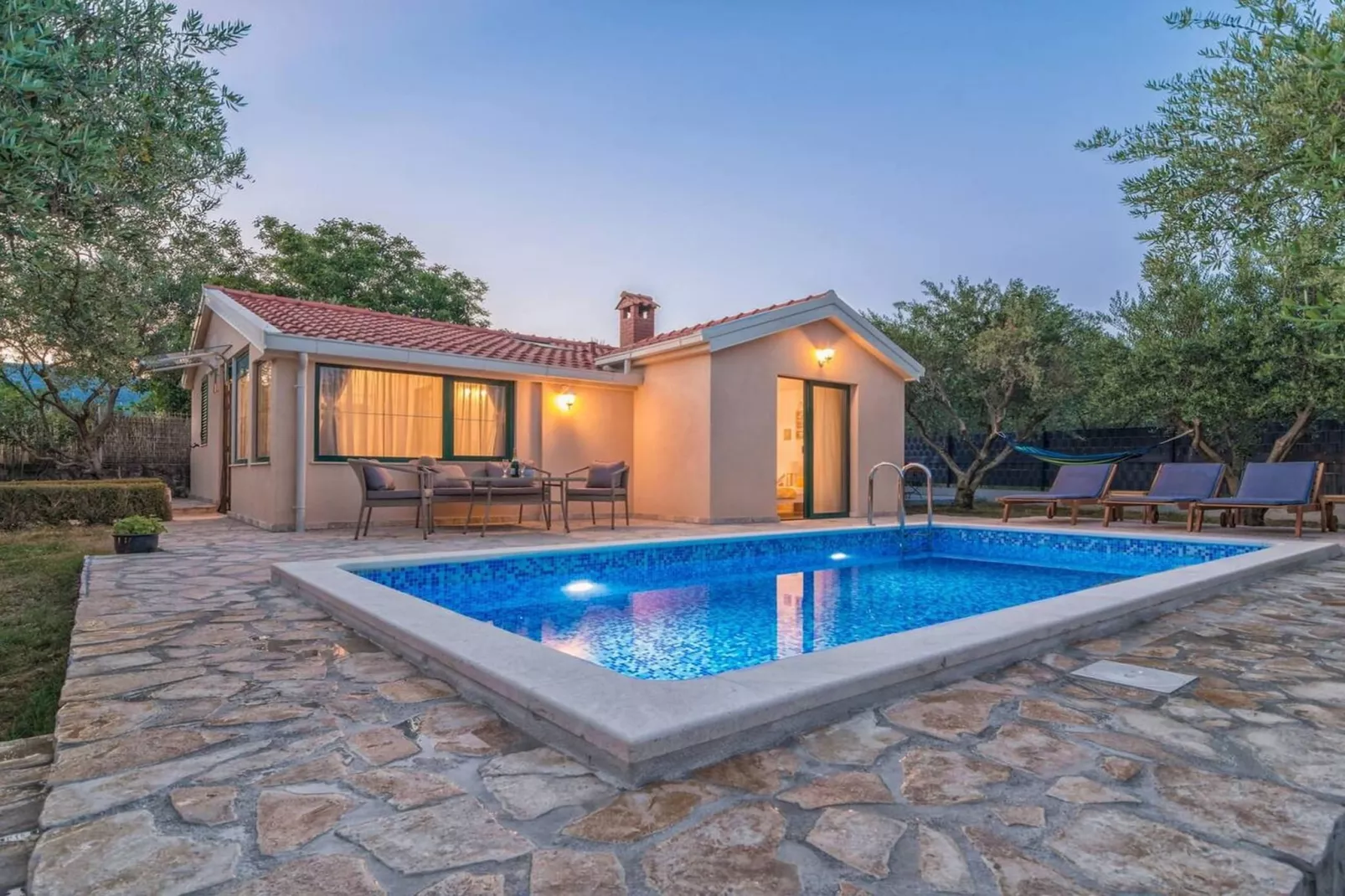 Hidden Gem Holiday Home with Pool in Kastel Stafilic - Two Bedroom Holiday Home with Pool - Zwembad