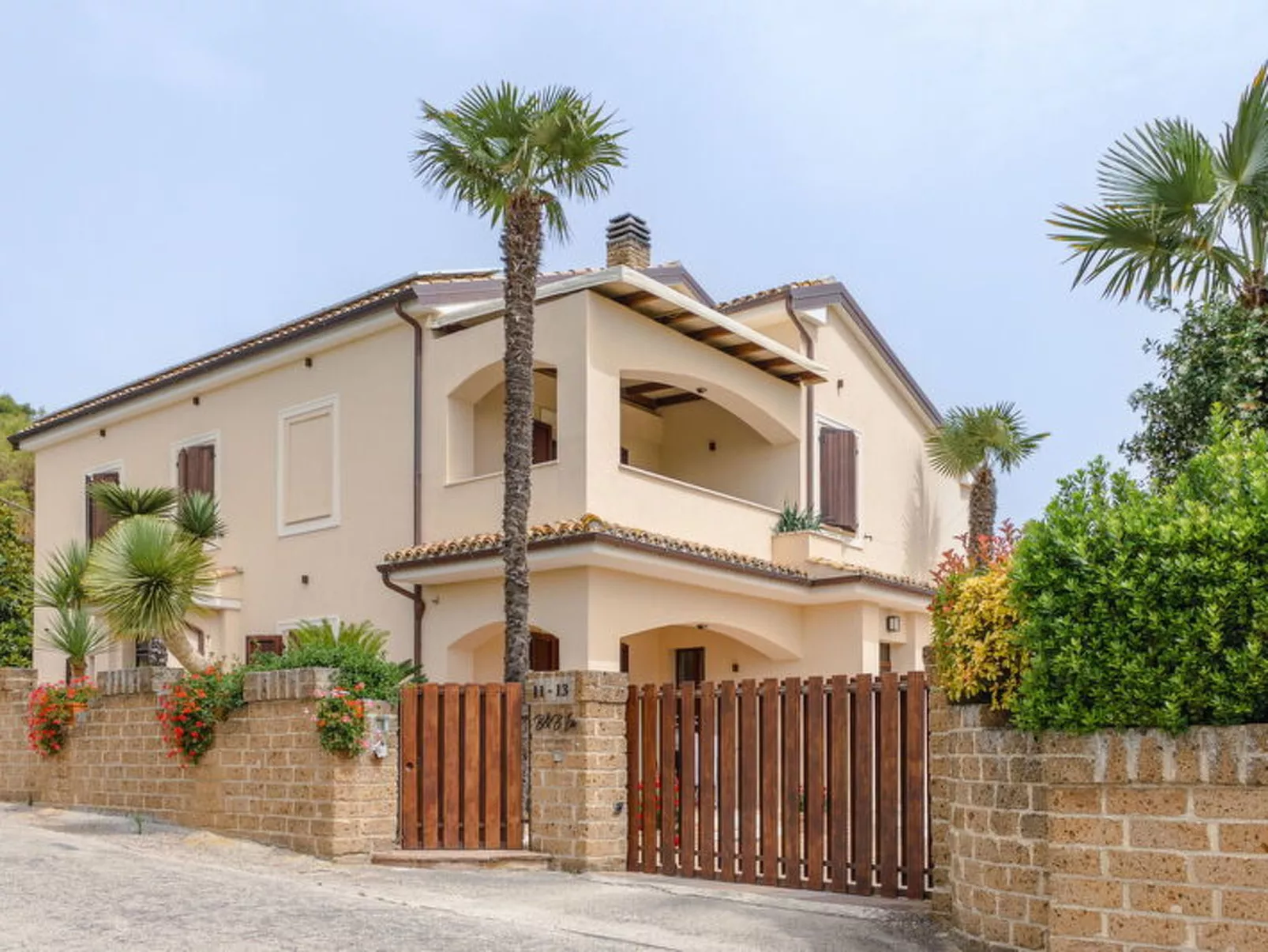 Cyca Holiday Home - Buiten