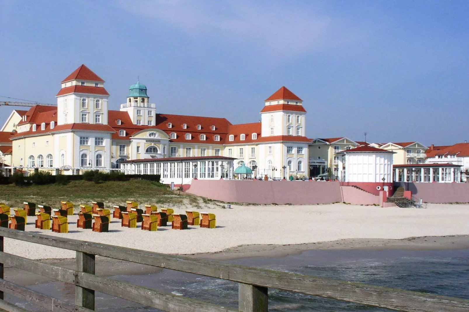 Modern familiehuis vlakbij Binz - Waterzicht