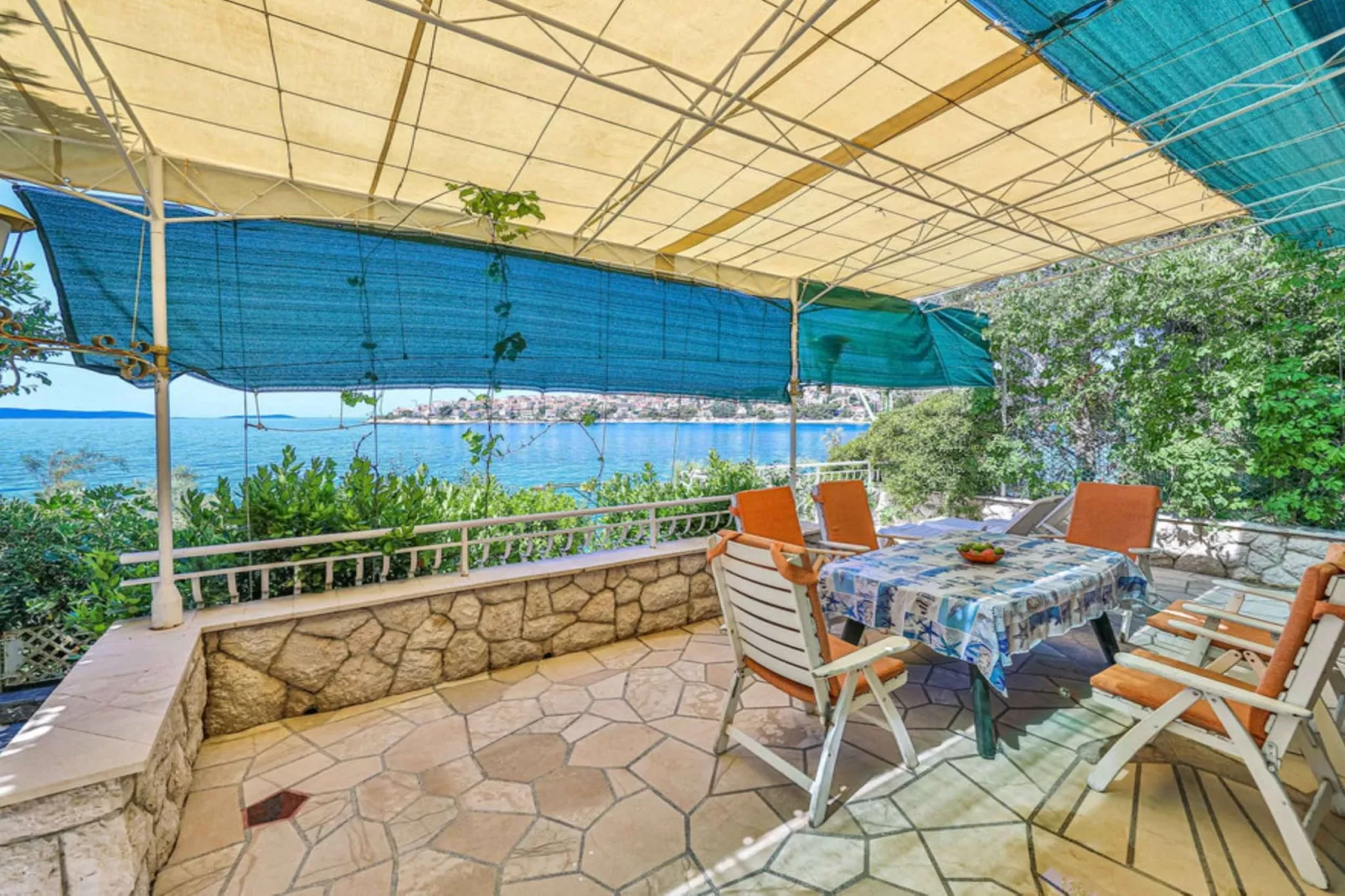 Holiday Home by the Sea with Terrace & Ocean Views on Čiovo - Two Bedroom Holiday Home - Terras