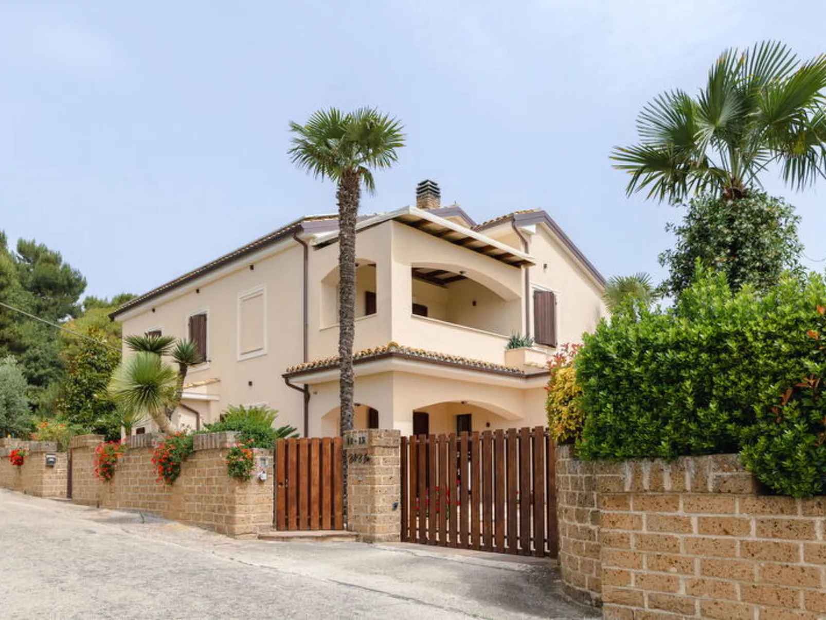 Cyca Holiday Home - Buiten