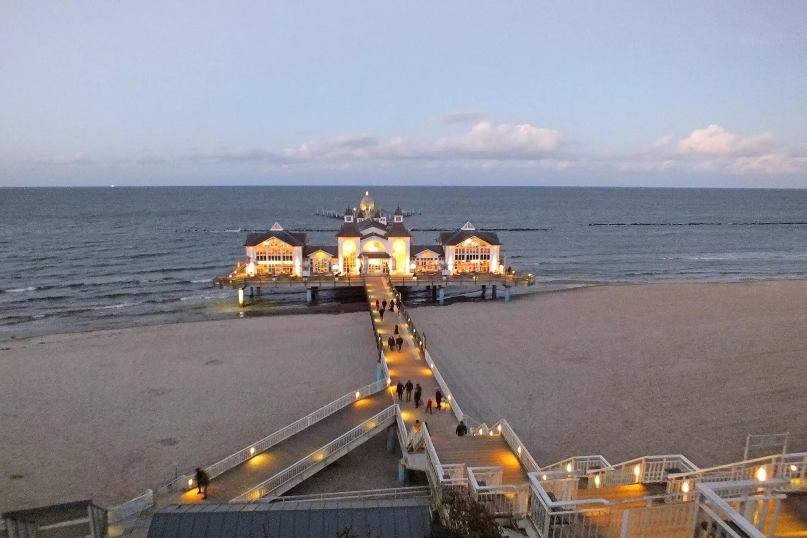 Stijlvol wonen nabij Chalk Cliffs - Waterzicht