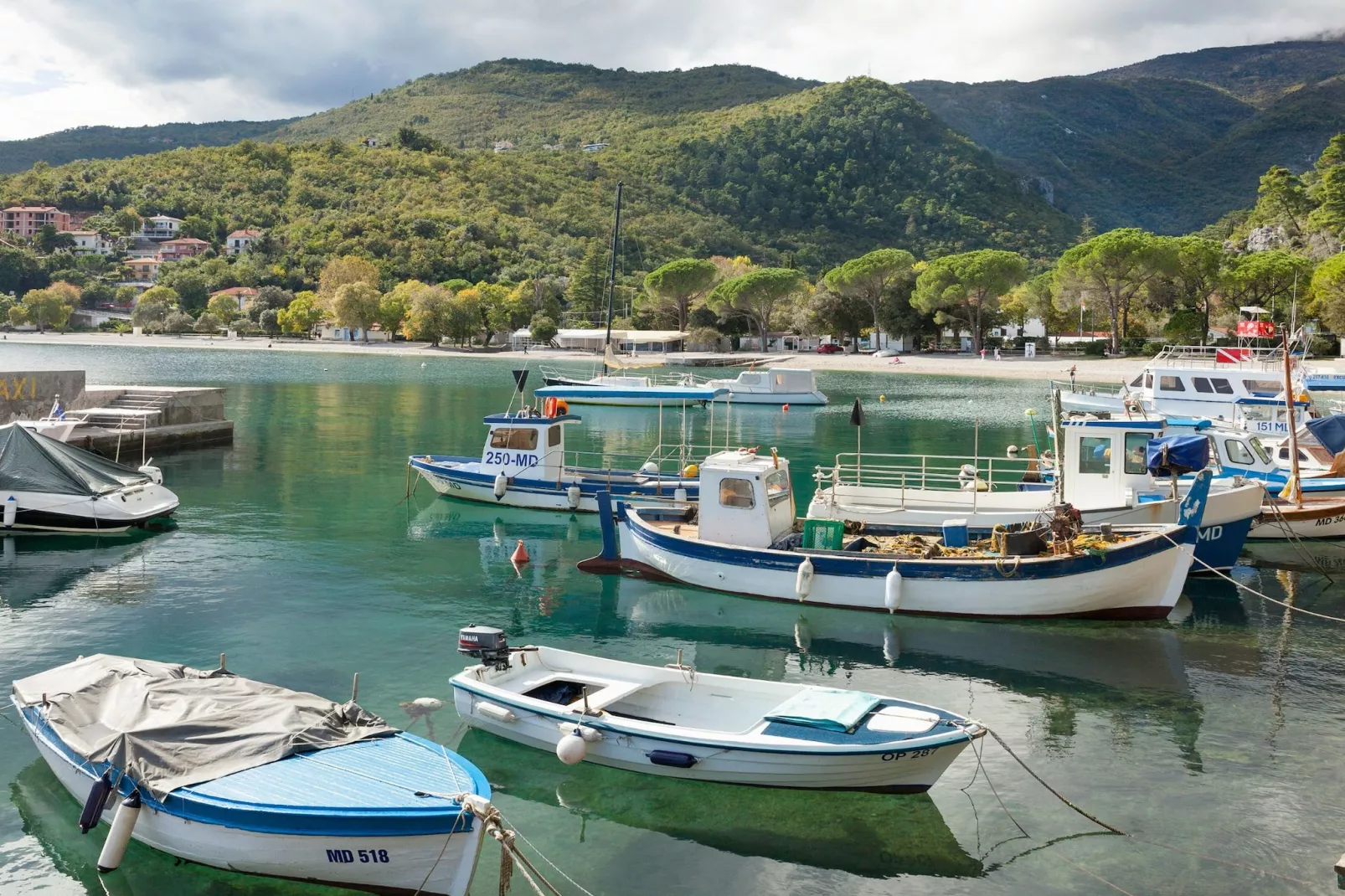 Splendid Beachfront Medveja Apartments - One Bedroom Apartment with Terrace and Sea View 4 - Uitzicht