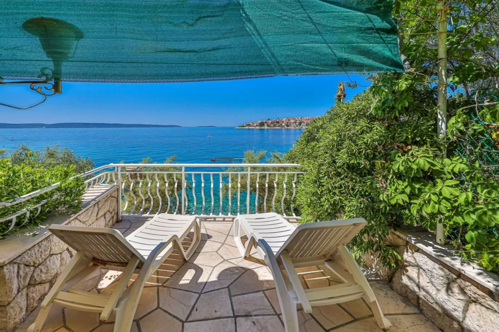 Holiday Home by the Sea with Terrace & Ocean Views on Čiovo - Two Bedroom Holiday Home - Terras