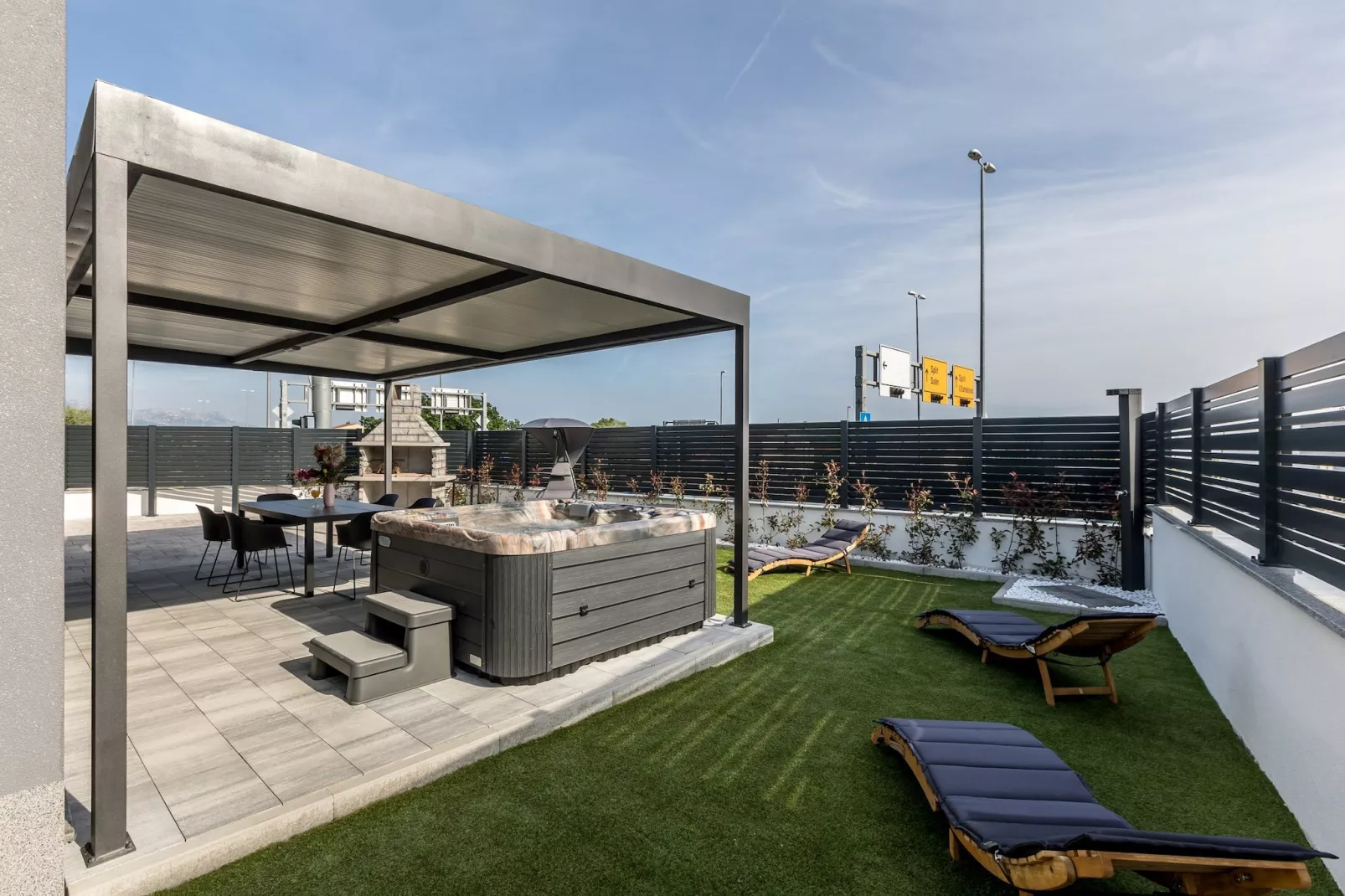 Scenic Kastel Luksic Apartments - Three Bedroom Apartment - Buitenlucht