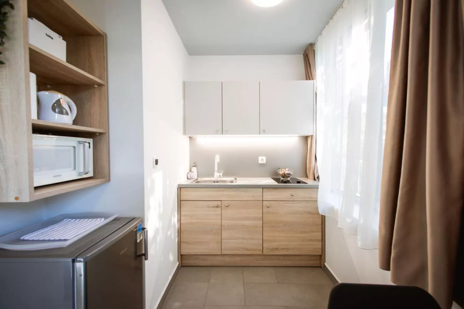 Stylish Apartments with Osijek Near Top Attractions - Standard Studio Apartment  - Maks 3 - Keuken