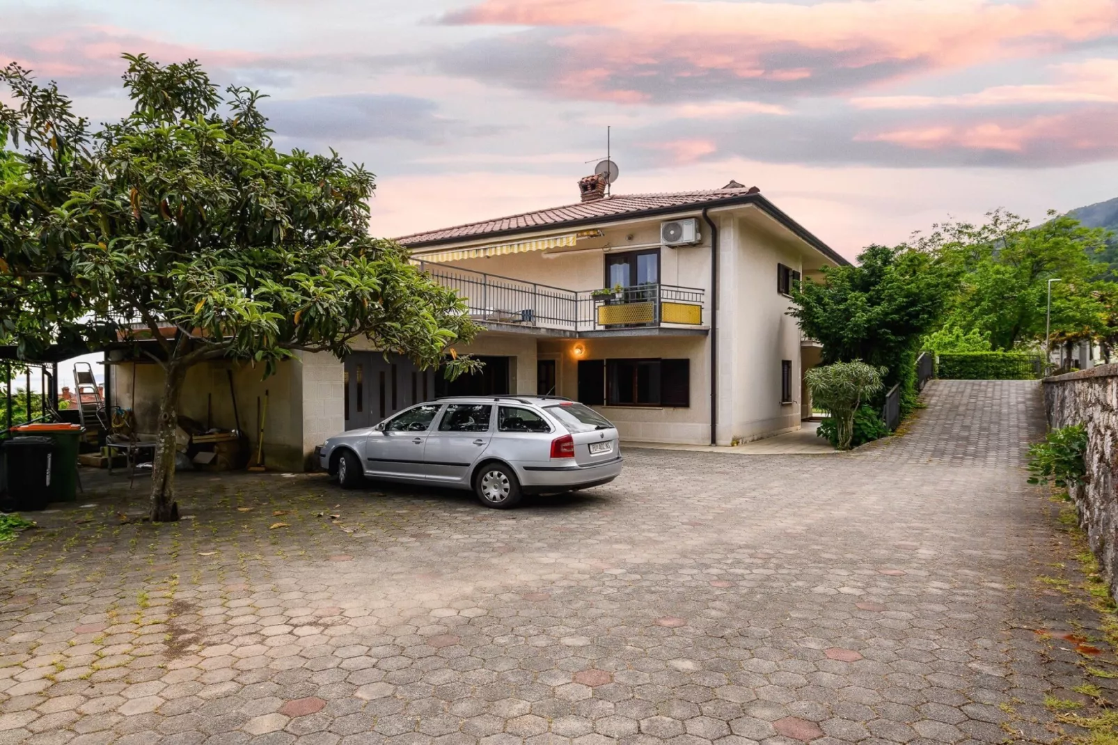 Charming Lovran Apartments with Wonderful Sea View - Two Bedroom Apartment - Buitenlucht