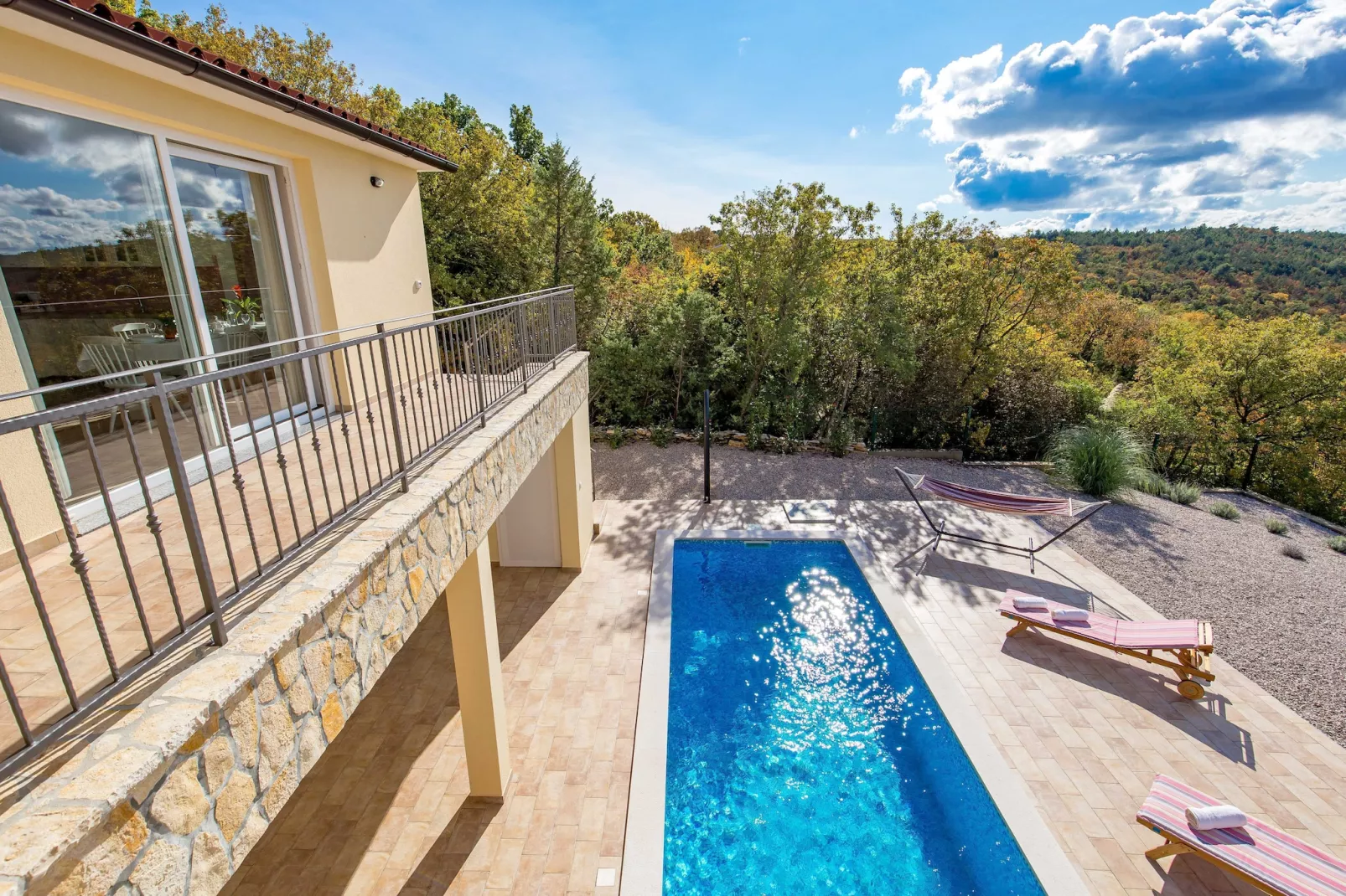 Wonderful Labin Villa with Private Pool and Sea Views - Three Bedroom - Terrasbalkon