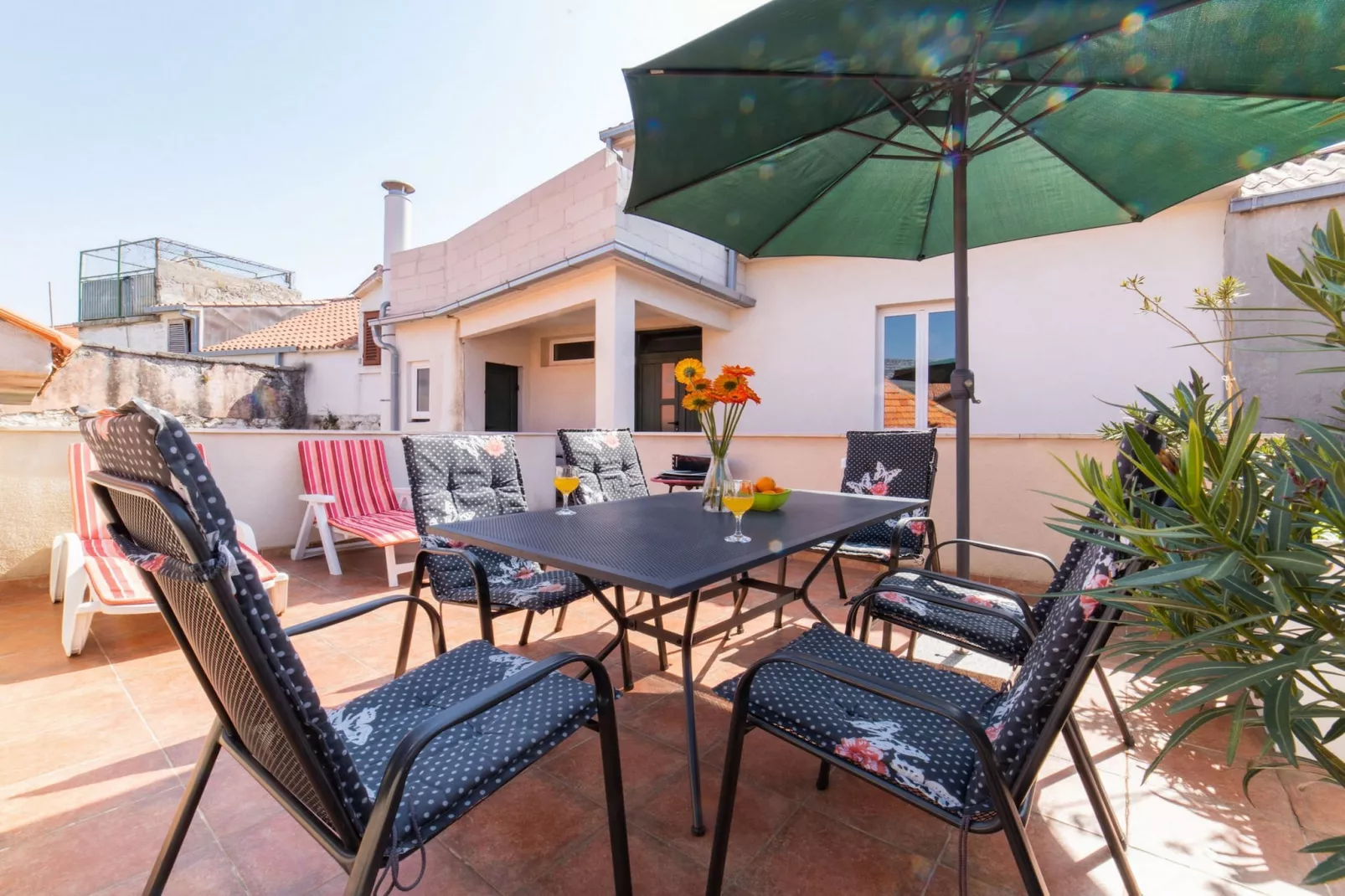 Four Bedroom Villa - Terras