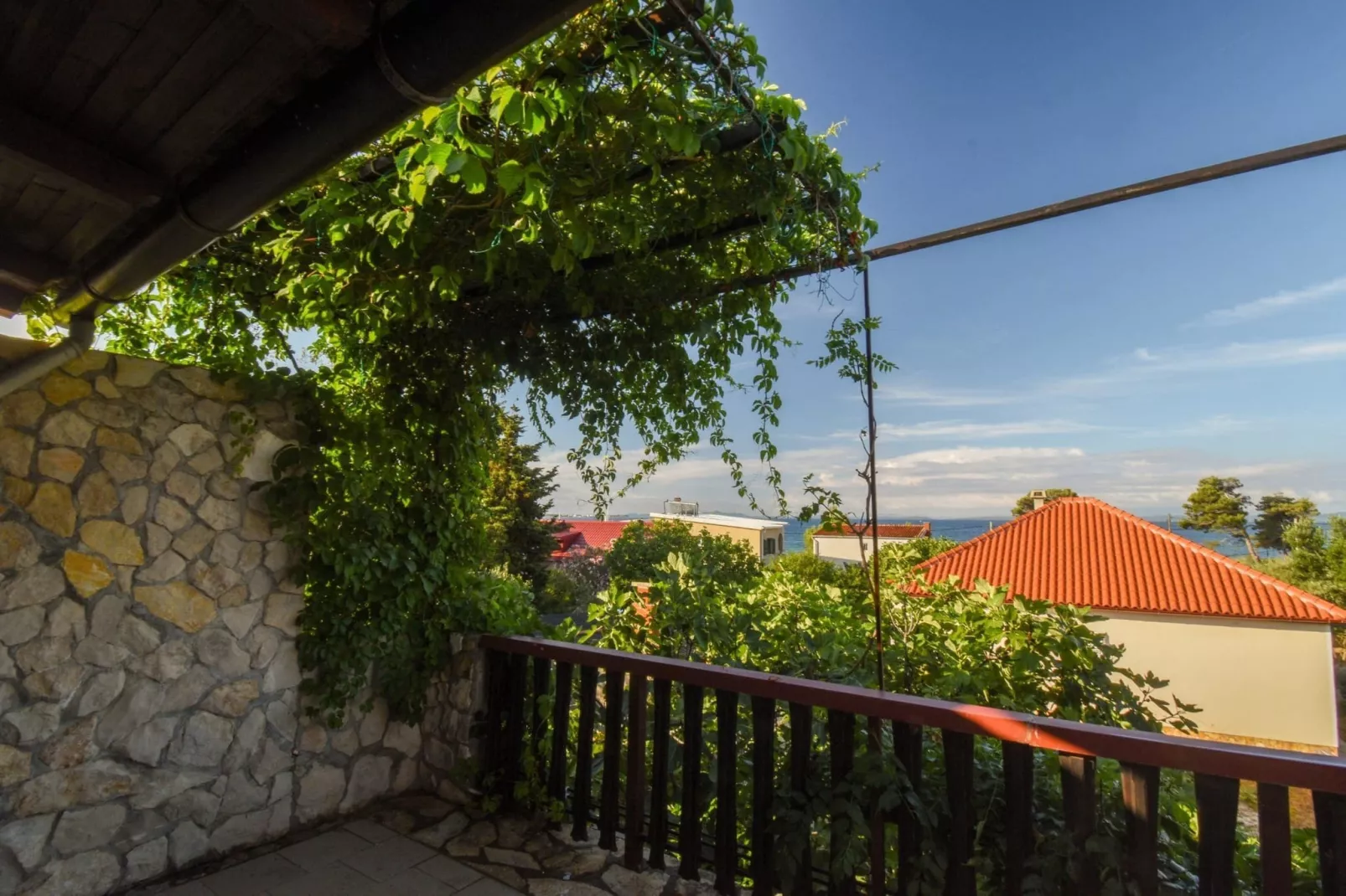 Apartment Kostanjevac - Two Bedroom Apartment with Terrace and Sea View - Terras