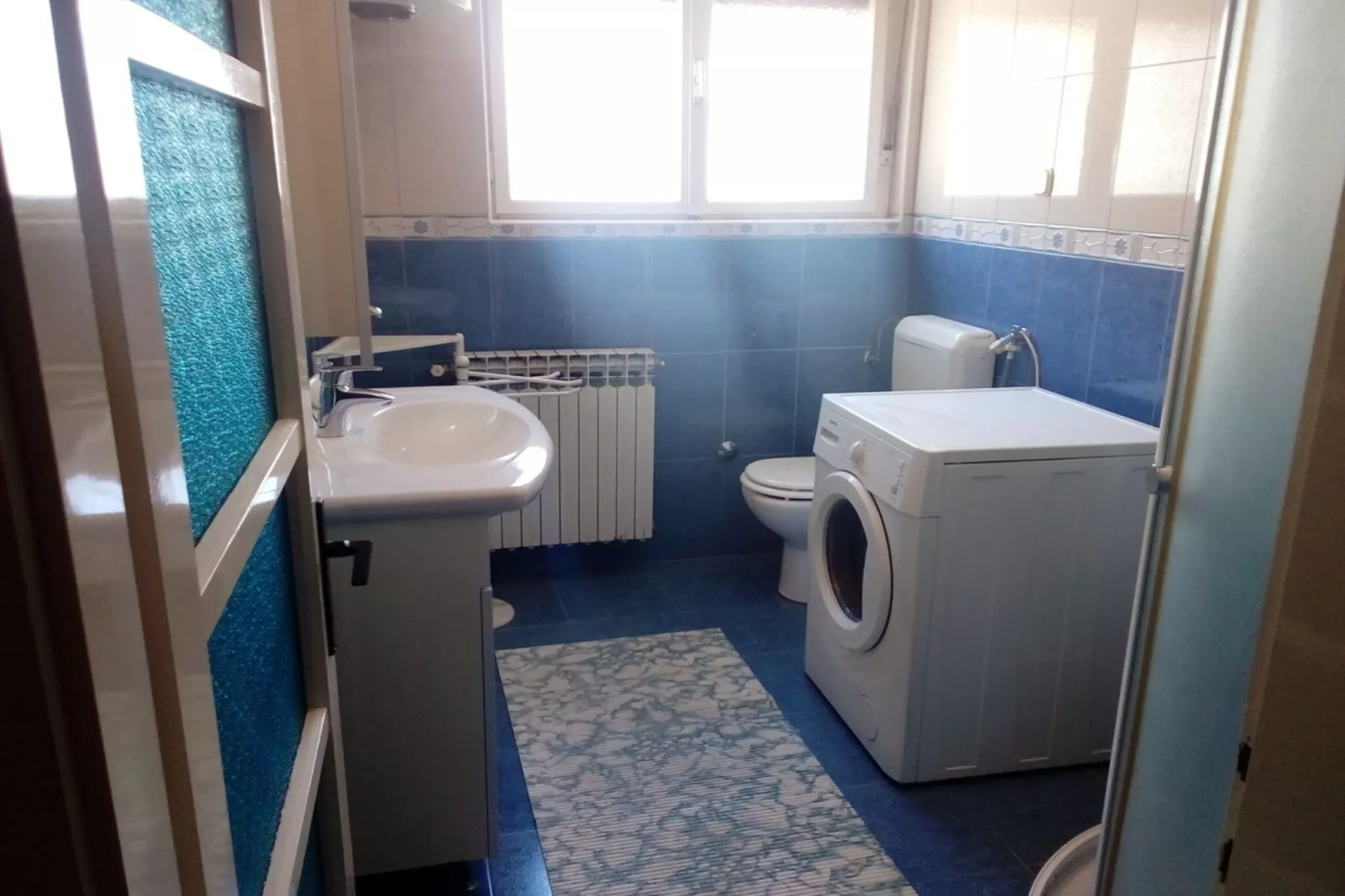 Lovely Apartments Near the Sea - One Bedroom Apartment with Balcony - Badkamer