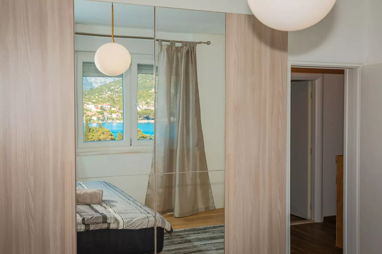 Apartment Matko - Two Bedrom Apartment with Beach View - Slaapkamer