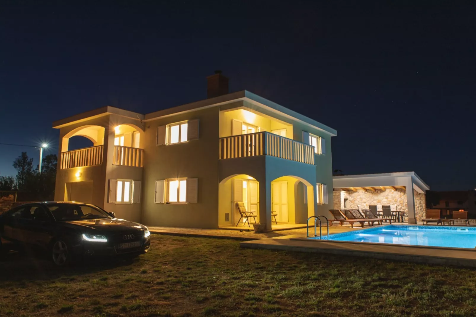 Idyllic Getaway Lovrec Villa with Pool - Five Bedroom Villa with Pool - Buitenlucht