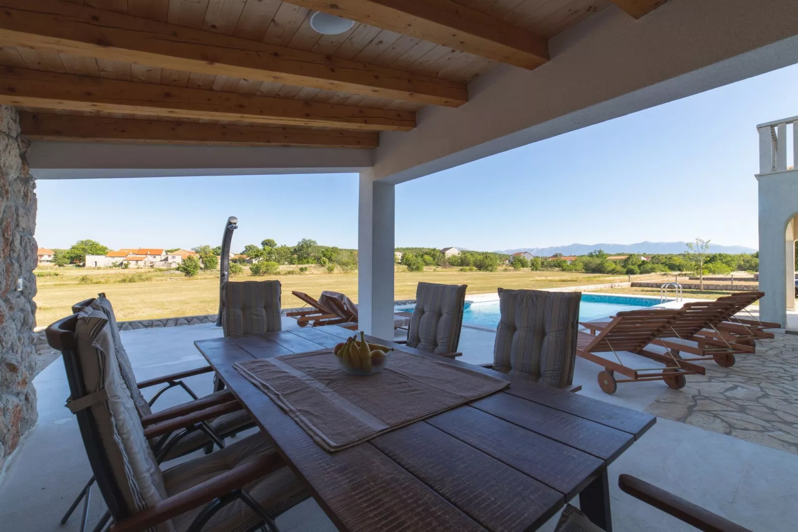 Idyllic Getaway Lovrec Villa with Pool - Five Bedroom Villa with Pool - Binnen